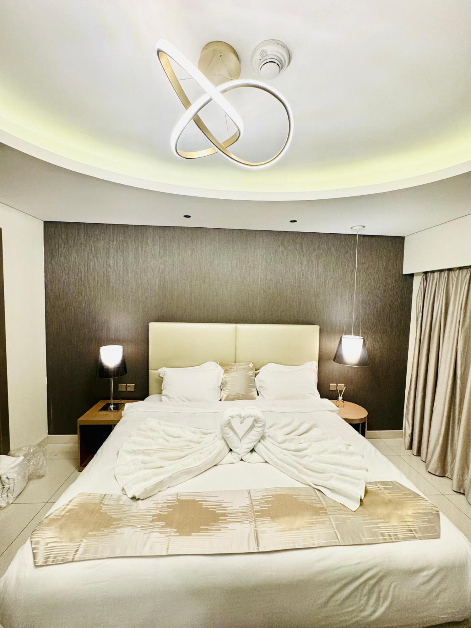 Luxury 1br - 5 Min Drive To Mall-5 Star Facilities Dubai