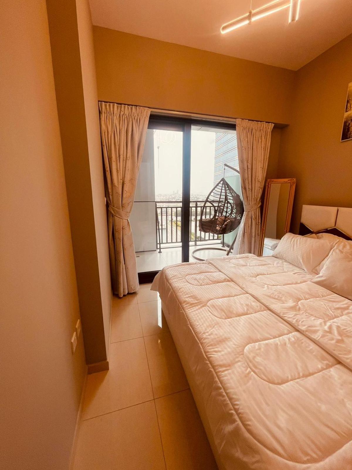 Apartment Luxury 1-bedroom Oasis Near Downtown Dubai