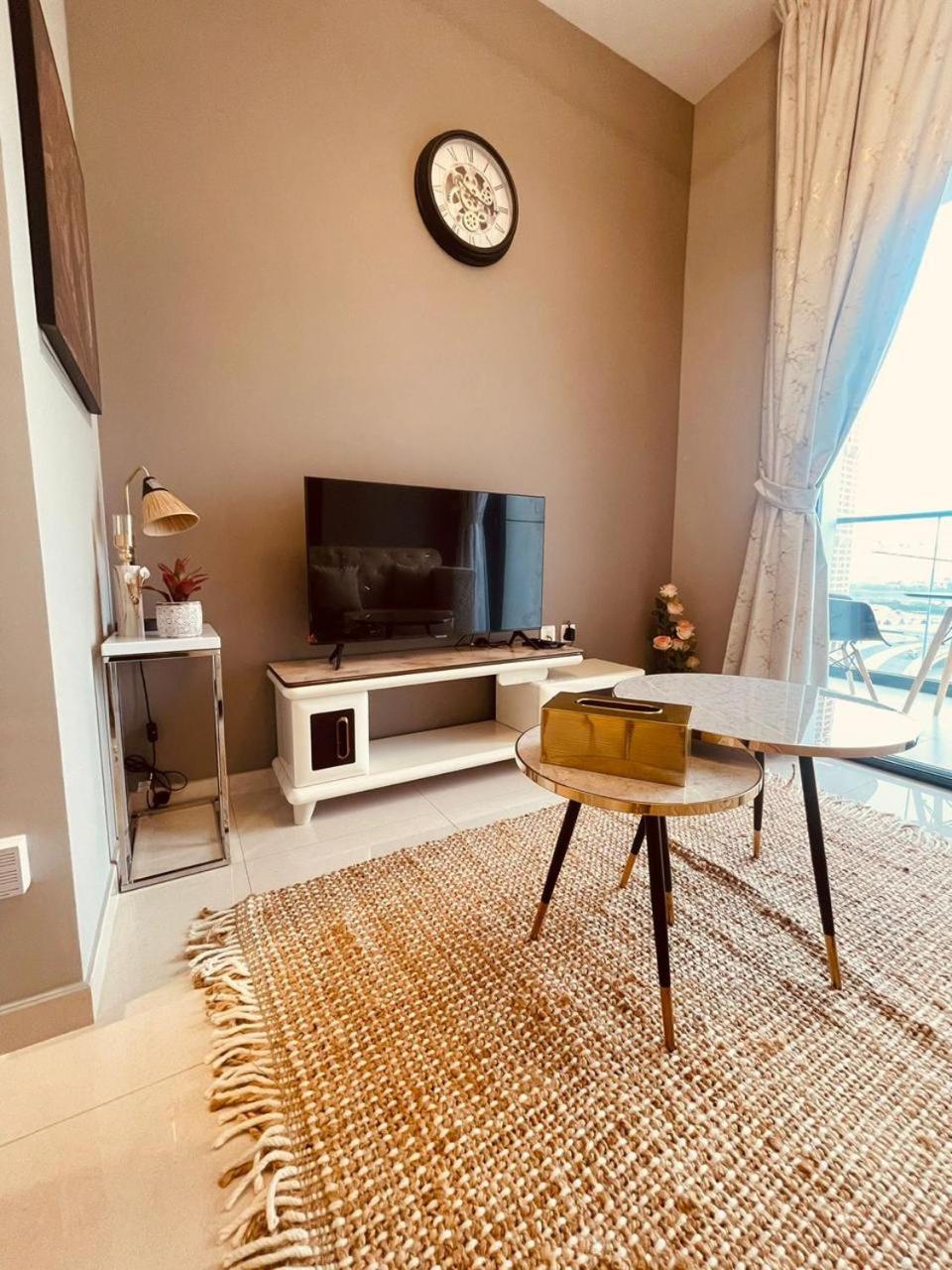 Luxury 1-bedroom Oasis Near Downtown *
