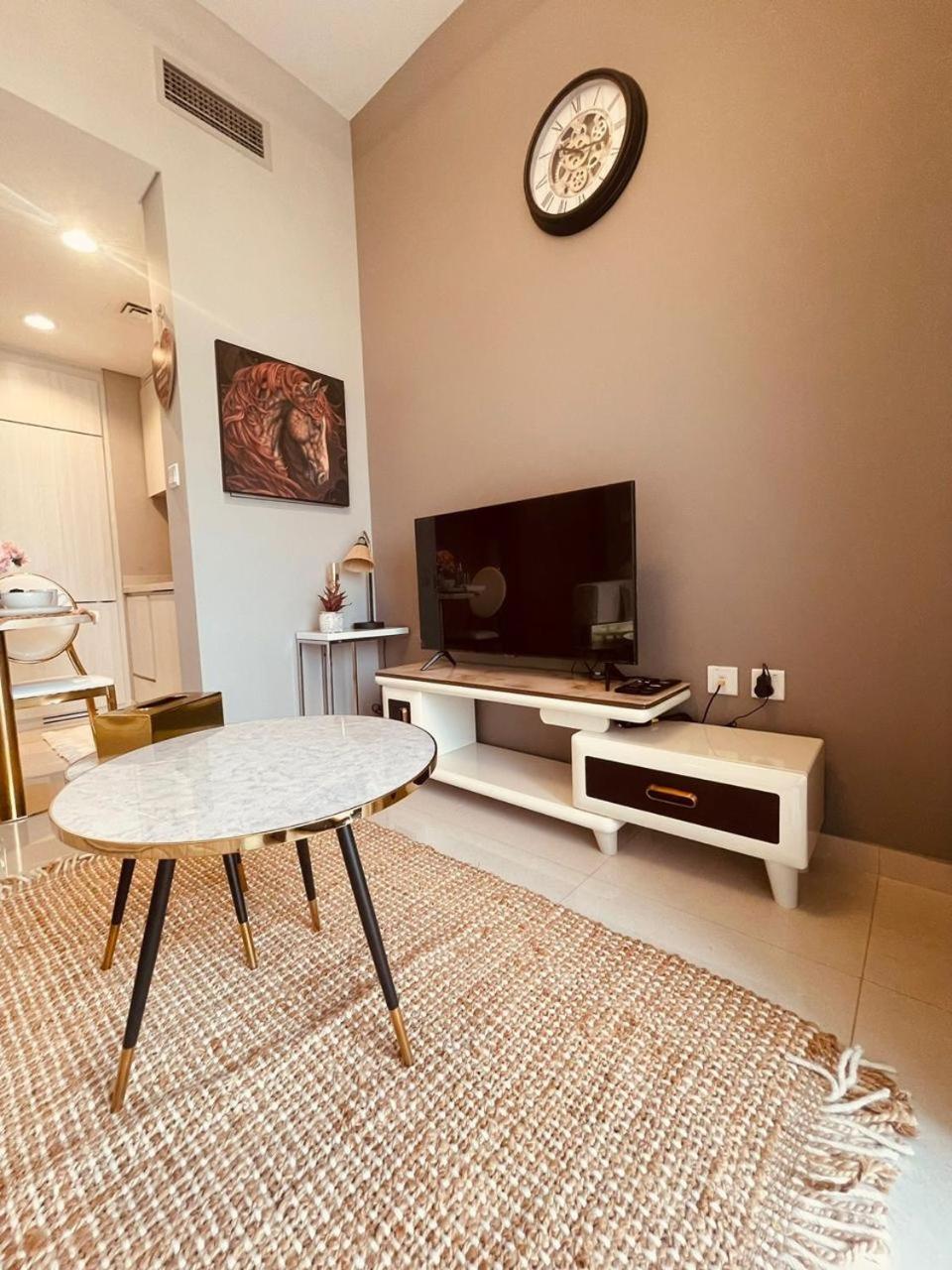 Luxury 1-bedroom Oasis Near Downtown Apartment Dubai