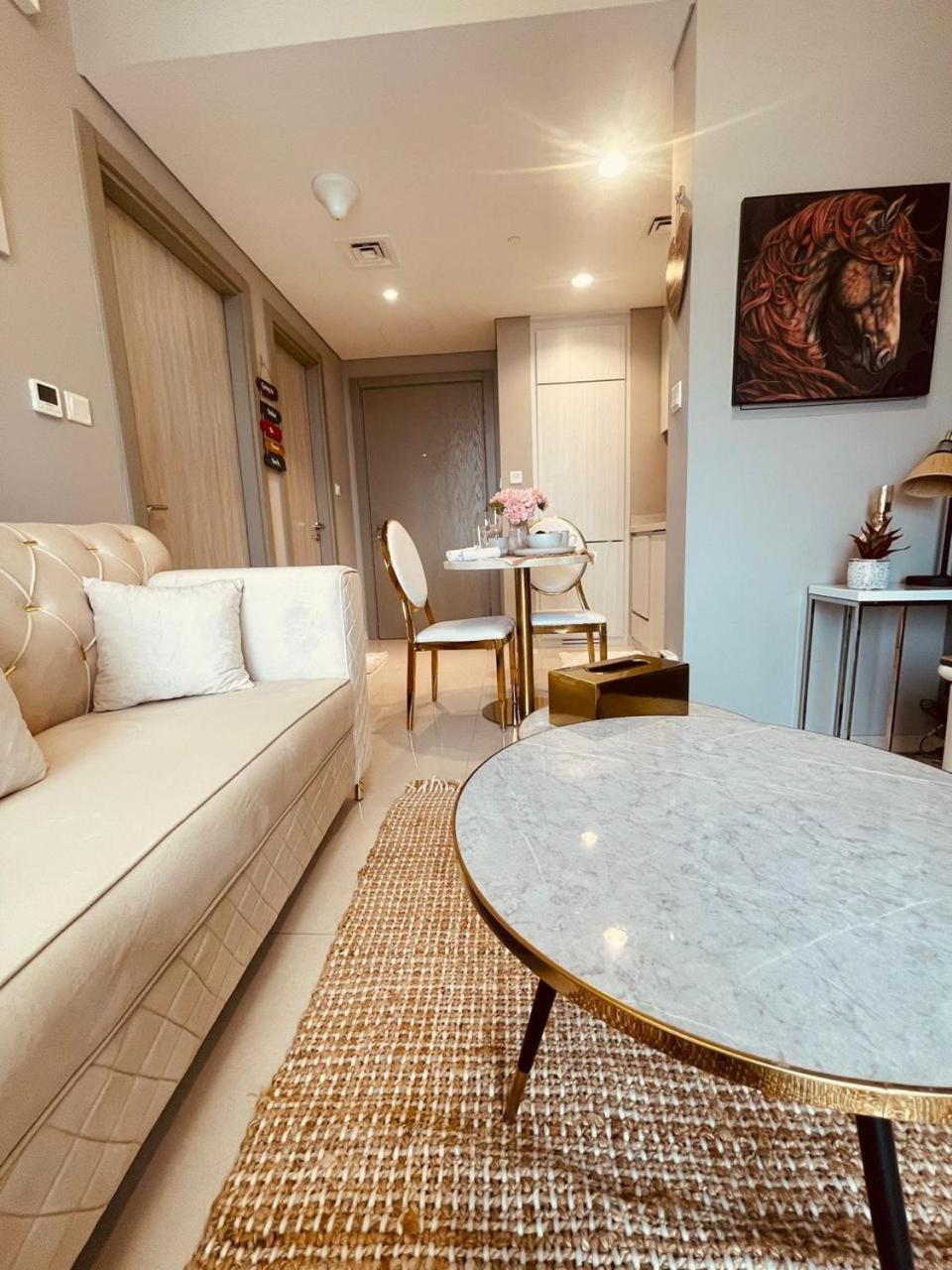Luxury 1-bedroom Oasis Near Downtown *
