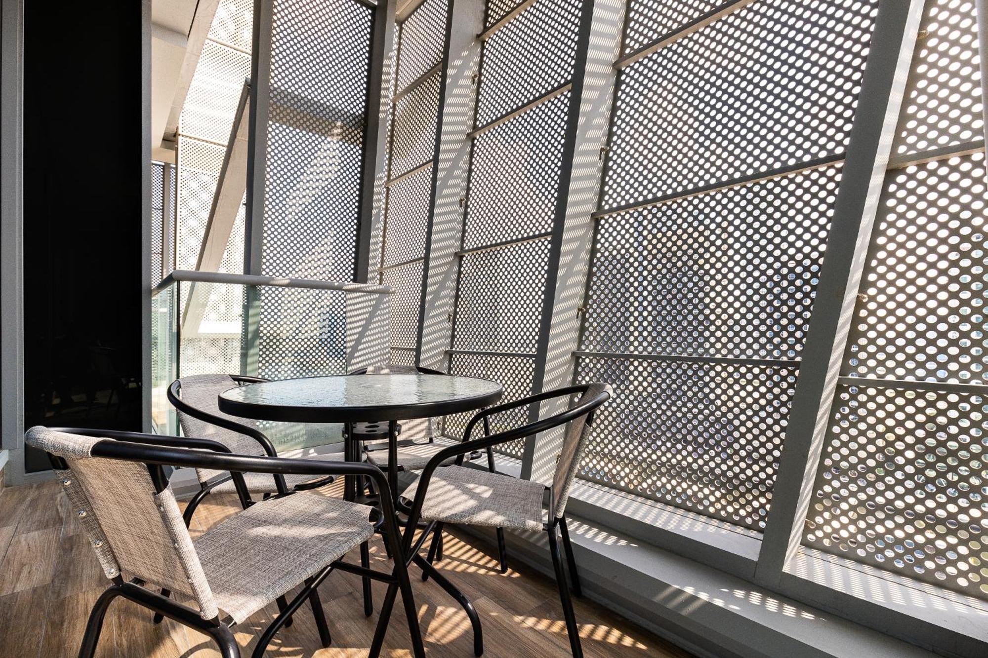 Apartment Simply Comfort In J One Tower