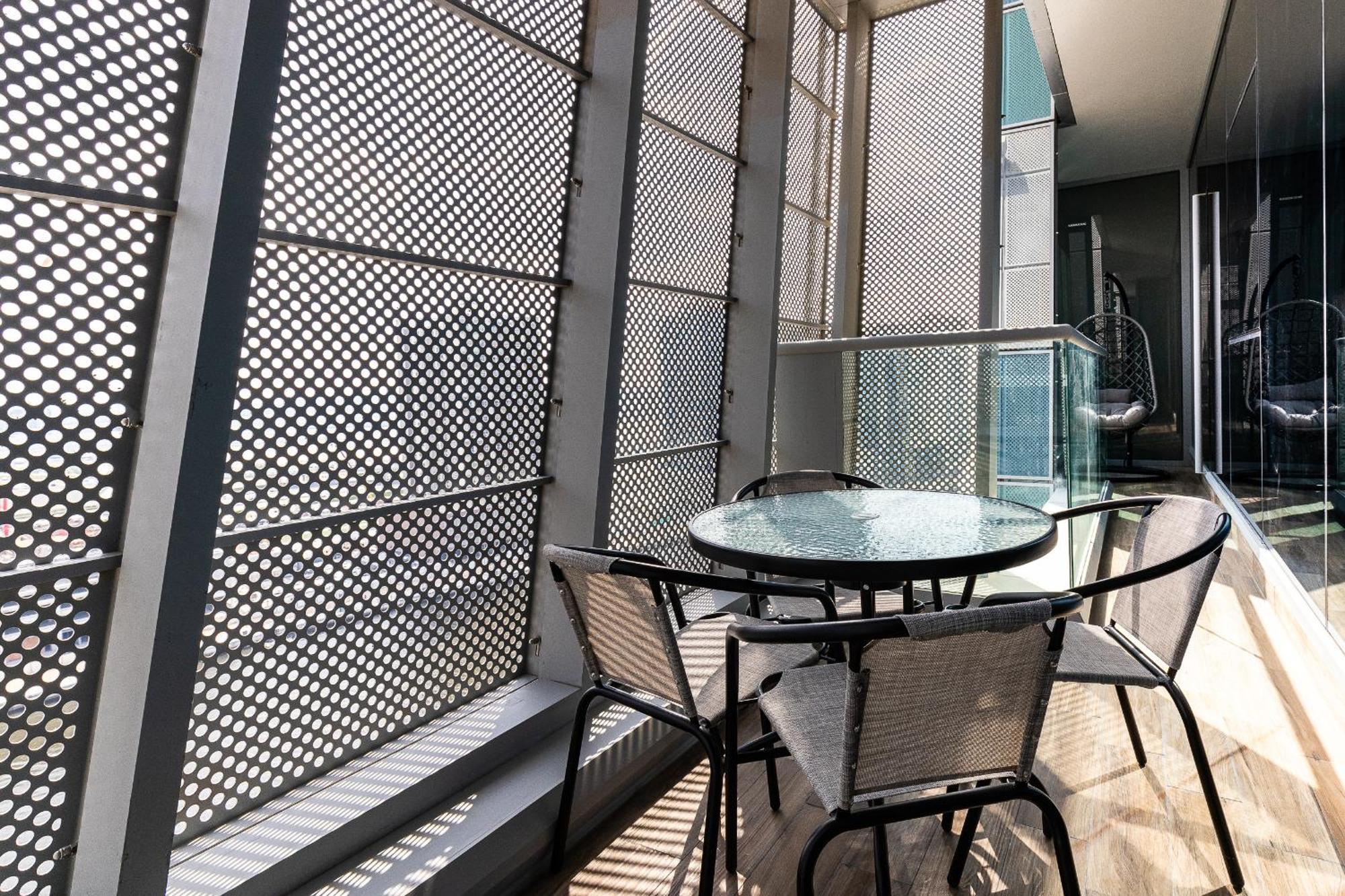 Simply Comfort In J One Tower *