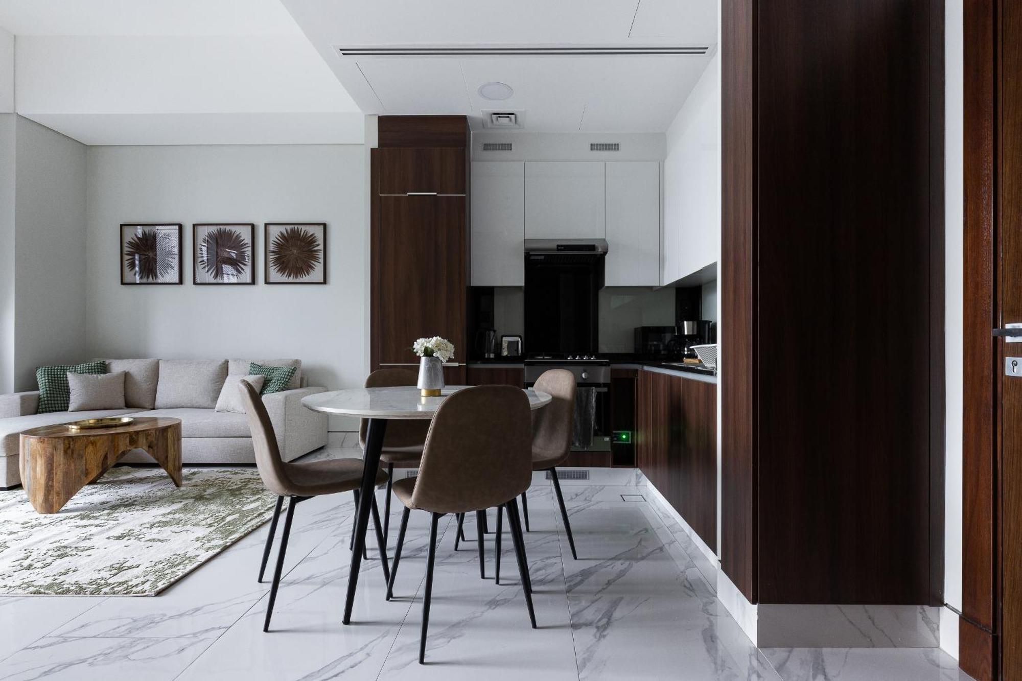Simply Comfort In J One Tower