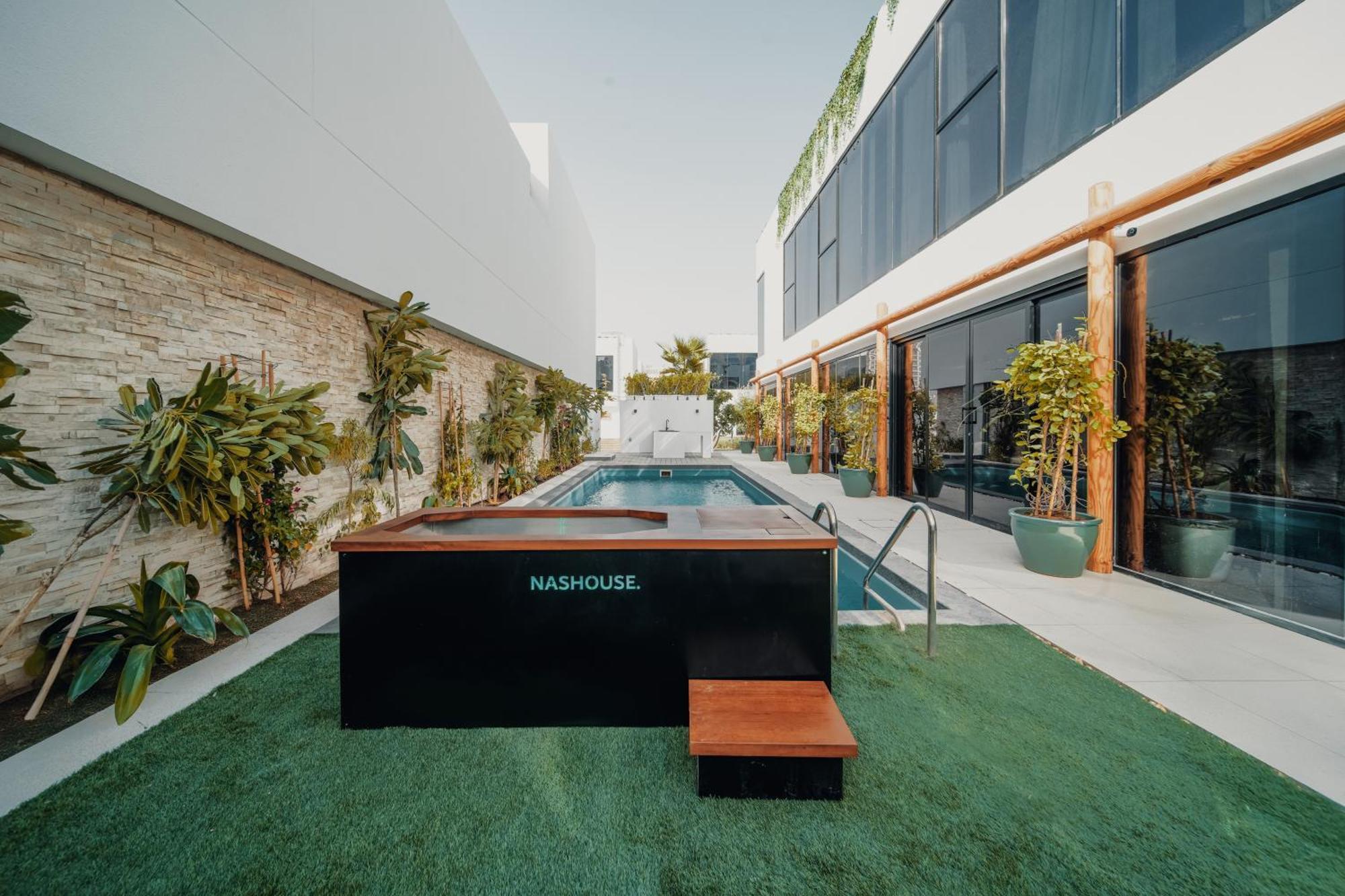 Nas House Private Hotel
