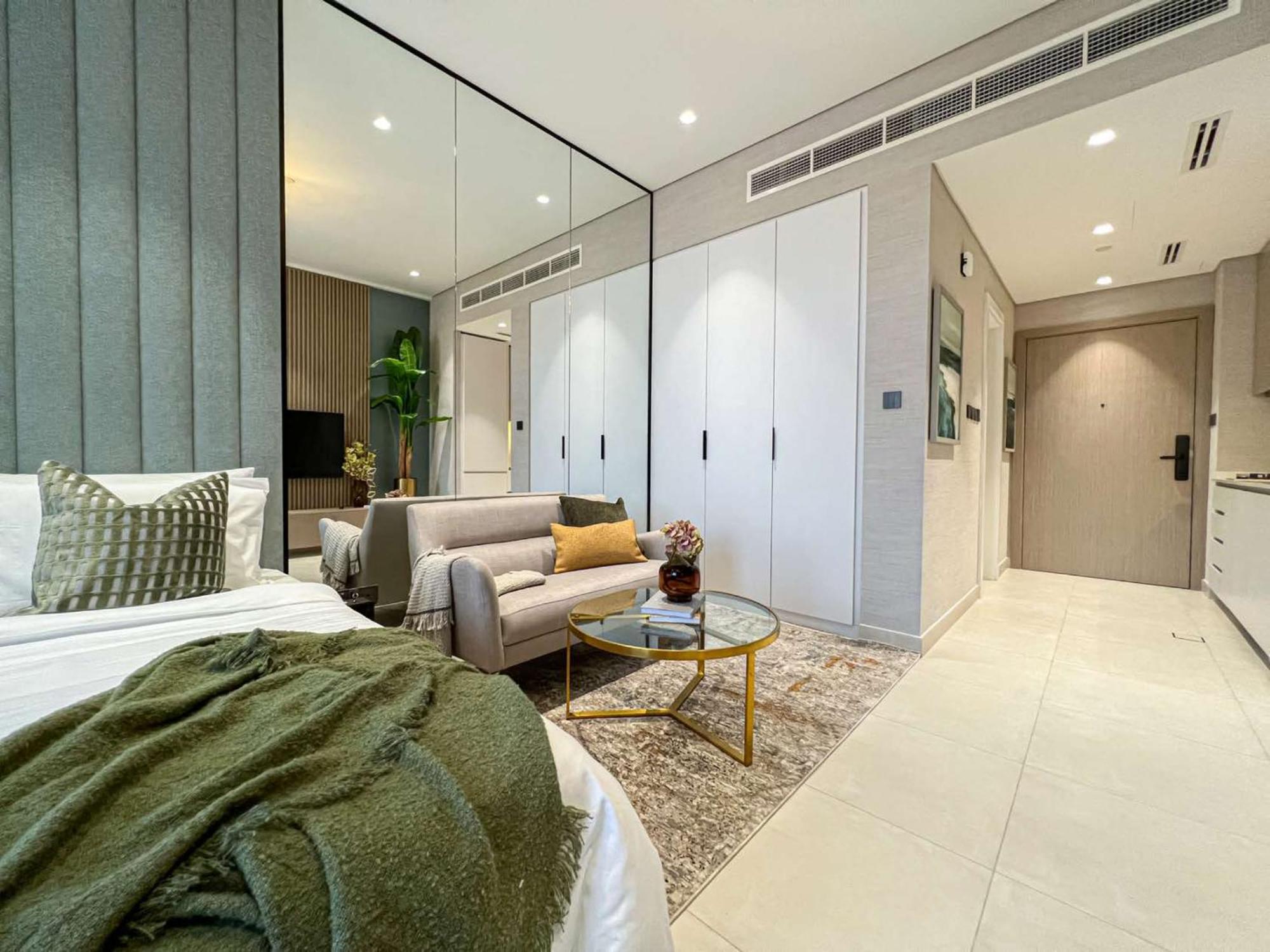 Apartment Bright New With Pool & Gym Access, 5 Min From Gardens Metro *