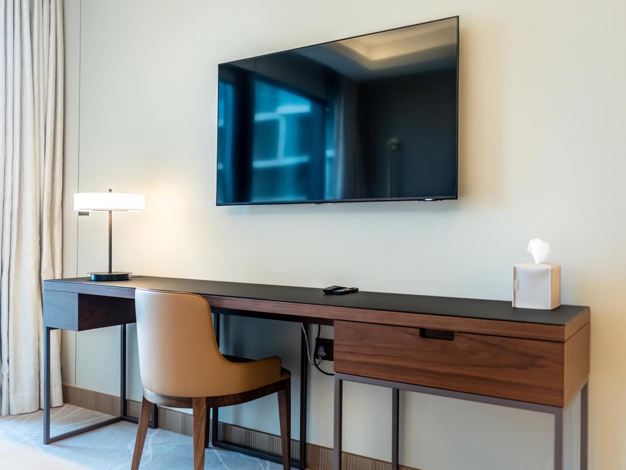Smartstay At Address Opera - Unique Burj Khalifa Views - Brand New Luxury Residences *