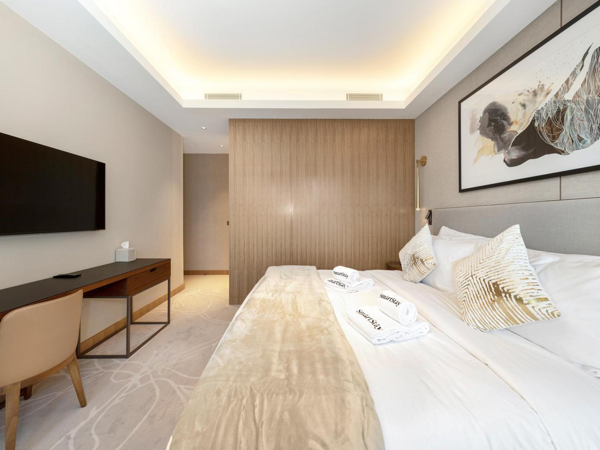Smartstay At Address Opera - Unique Burj Khalifa Views - Brand New Luxury Residences