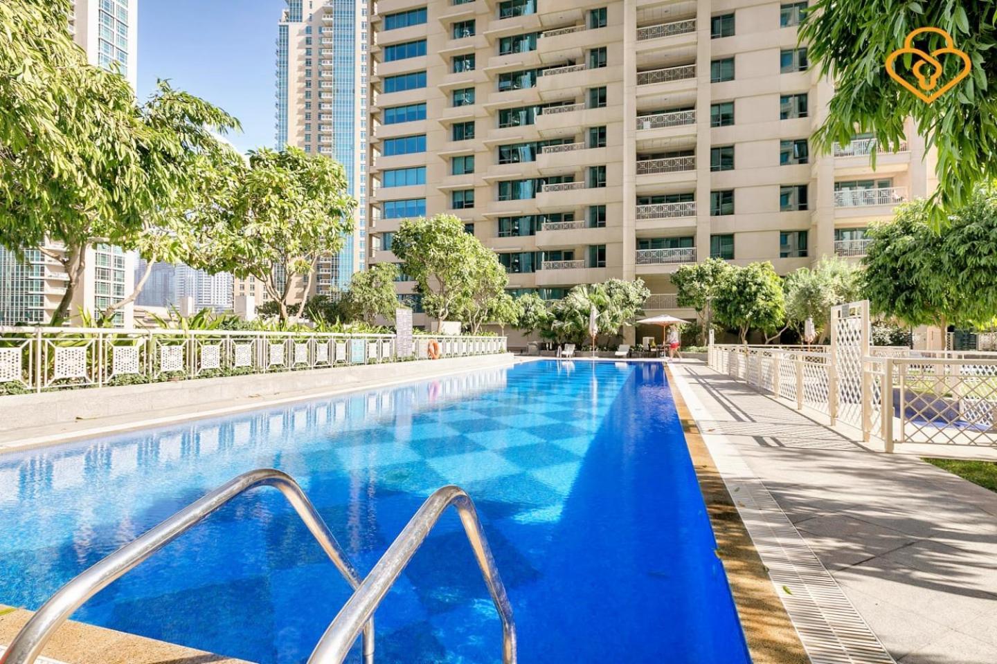 Amazing Views & Location Downtown 1 Br * Dubai