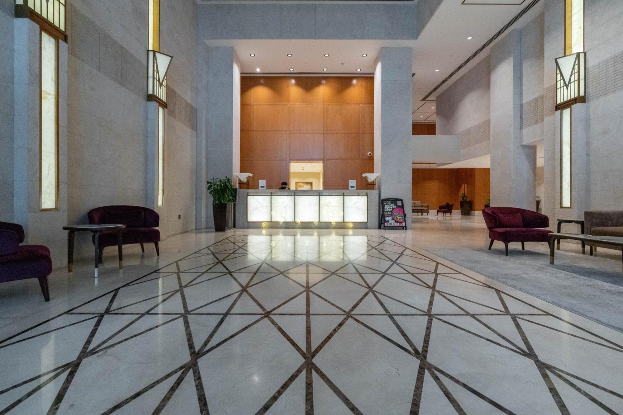 Apartment Amazing Views & Location Downtown 1 Br *