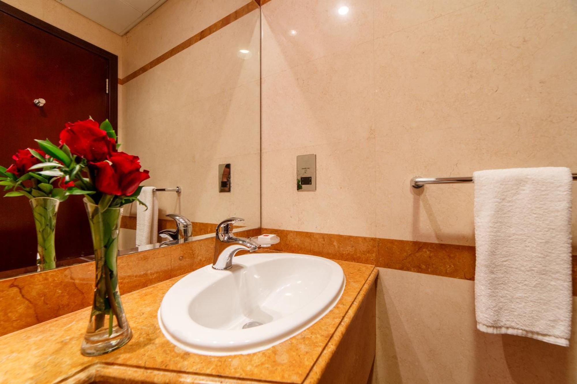 Hotel Grand Millennium 5*