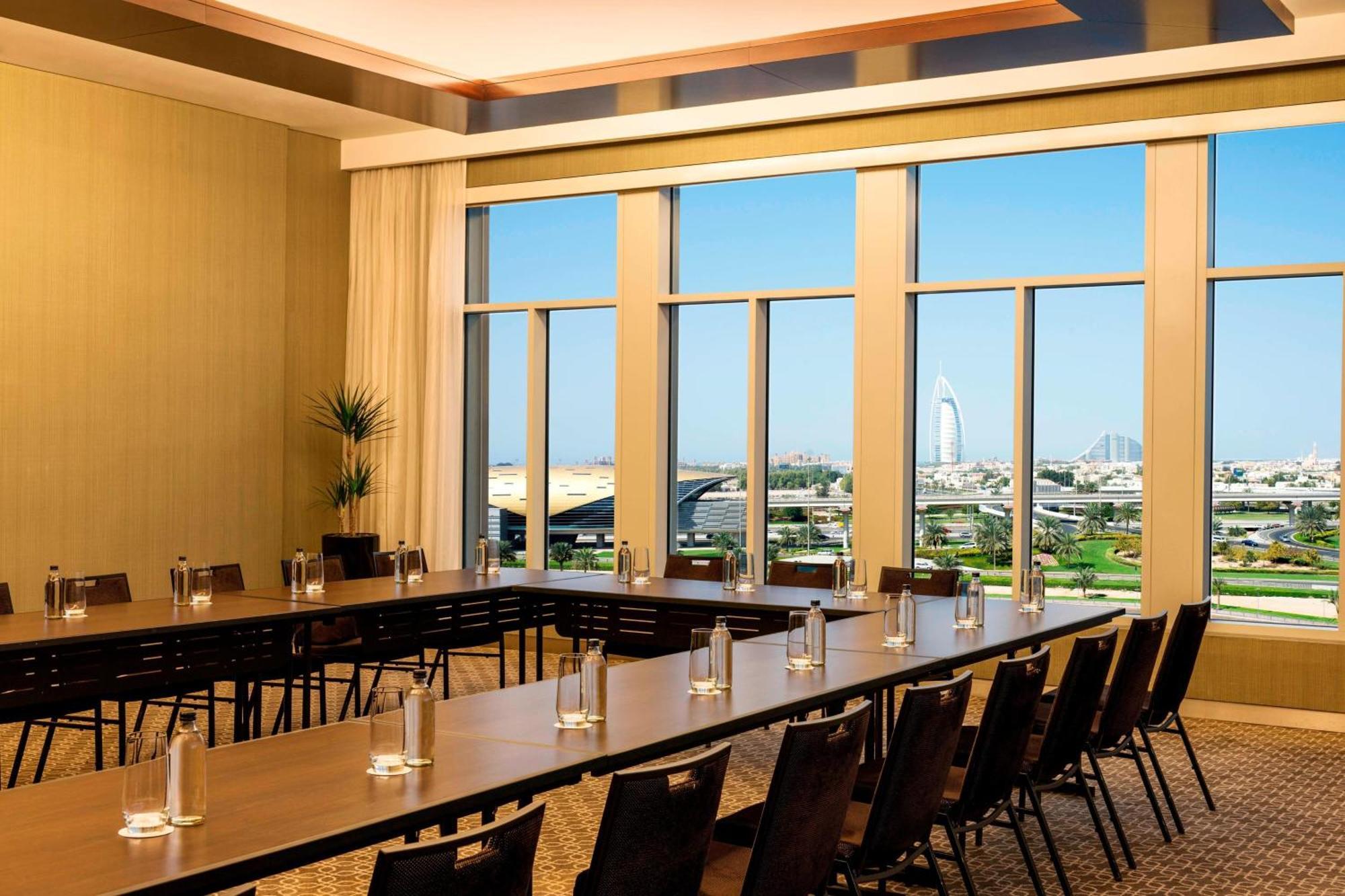 Hotel Sheraton Mall Of The Emirates Hotel, 5*