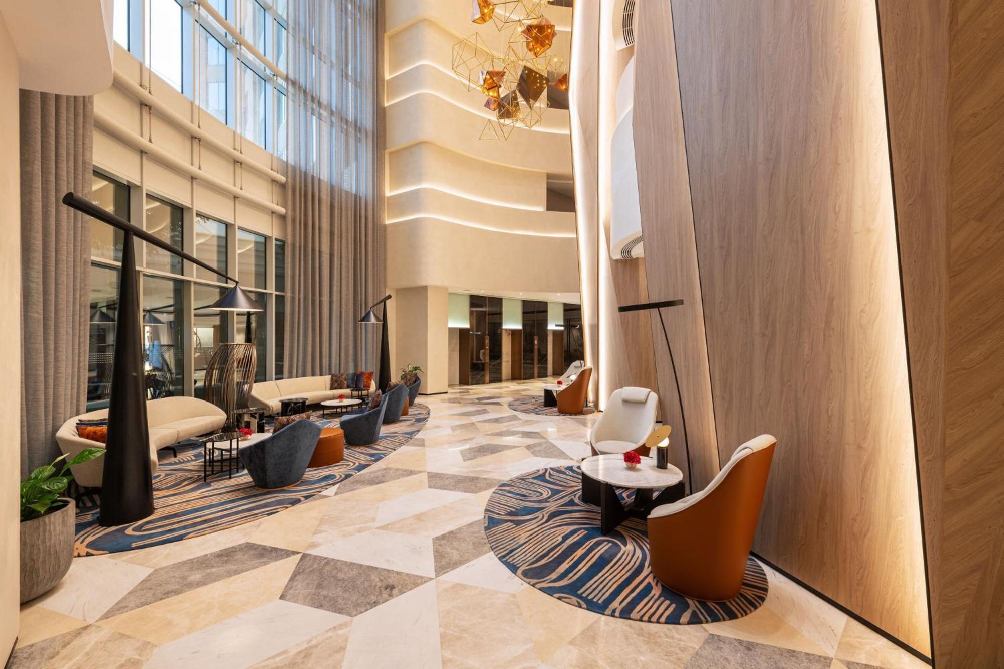 Sheraton Mall Of The Emirates Hotel, 5* Dubai