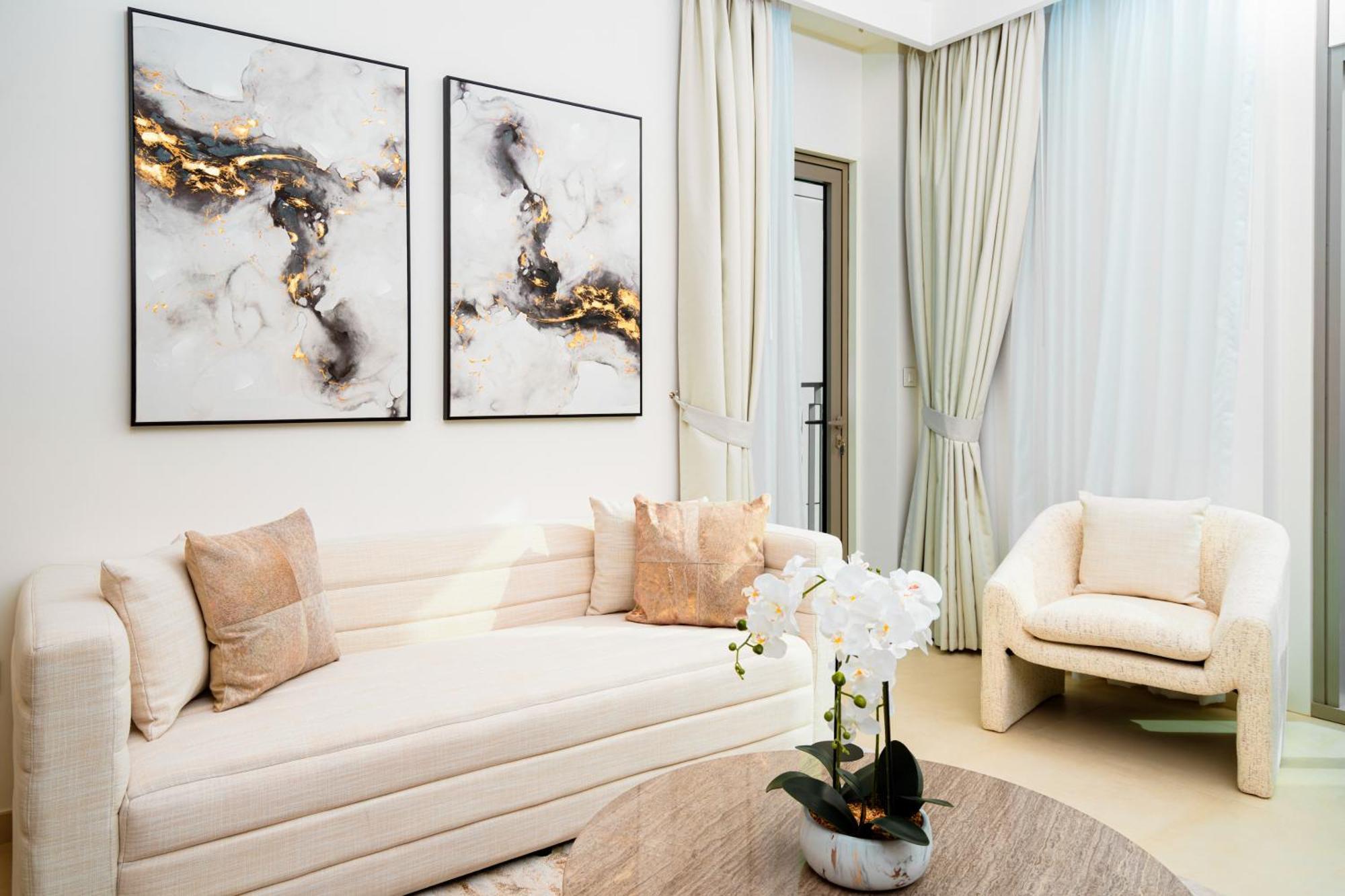 Prime Retreats @ Downtown Views By Emaar