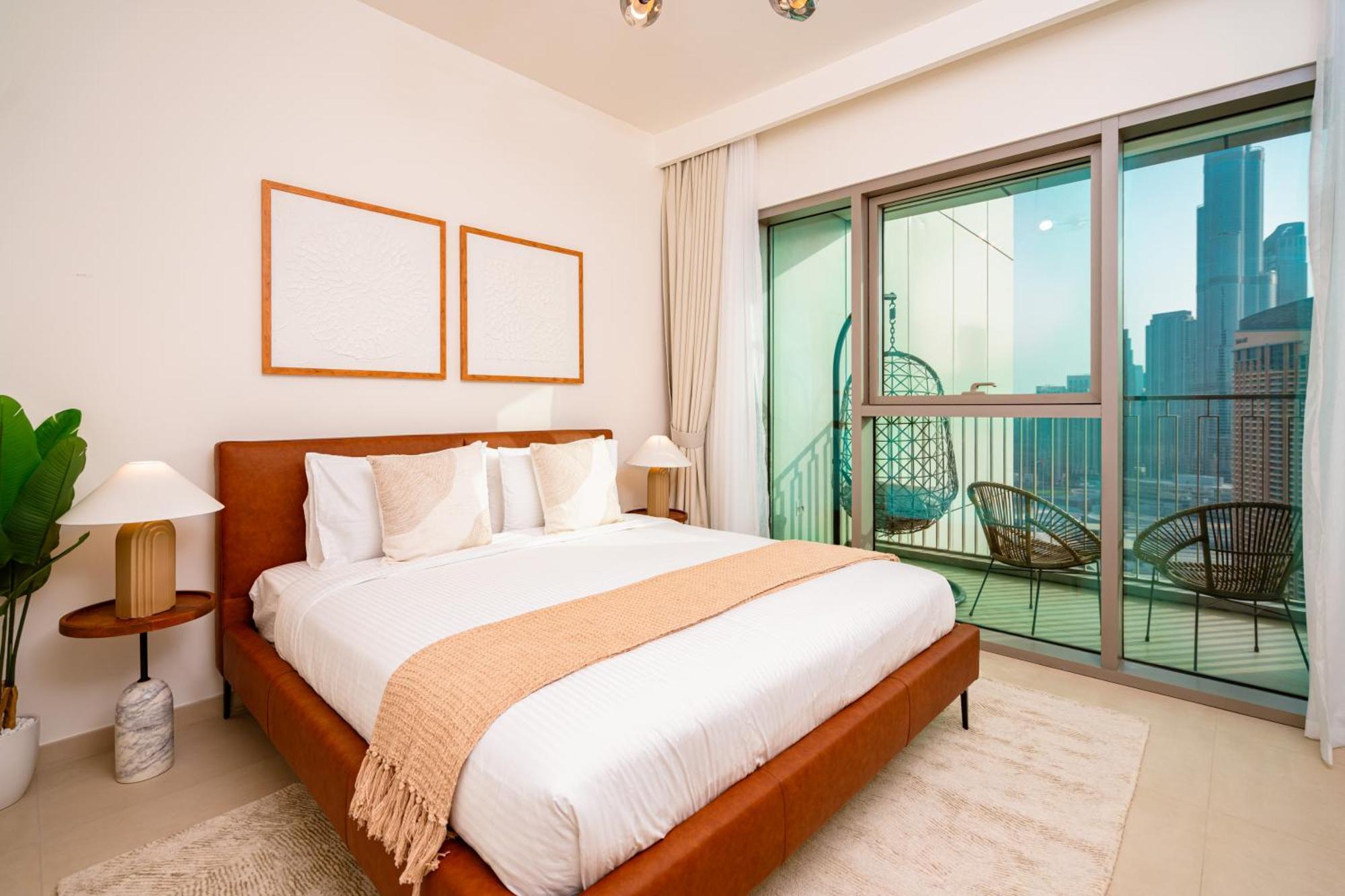 Prime Retreats @ Downtown Views By Emaar Apartment *