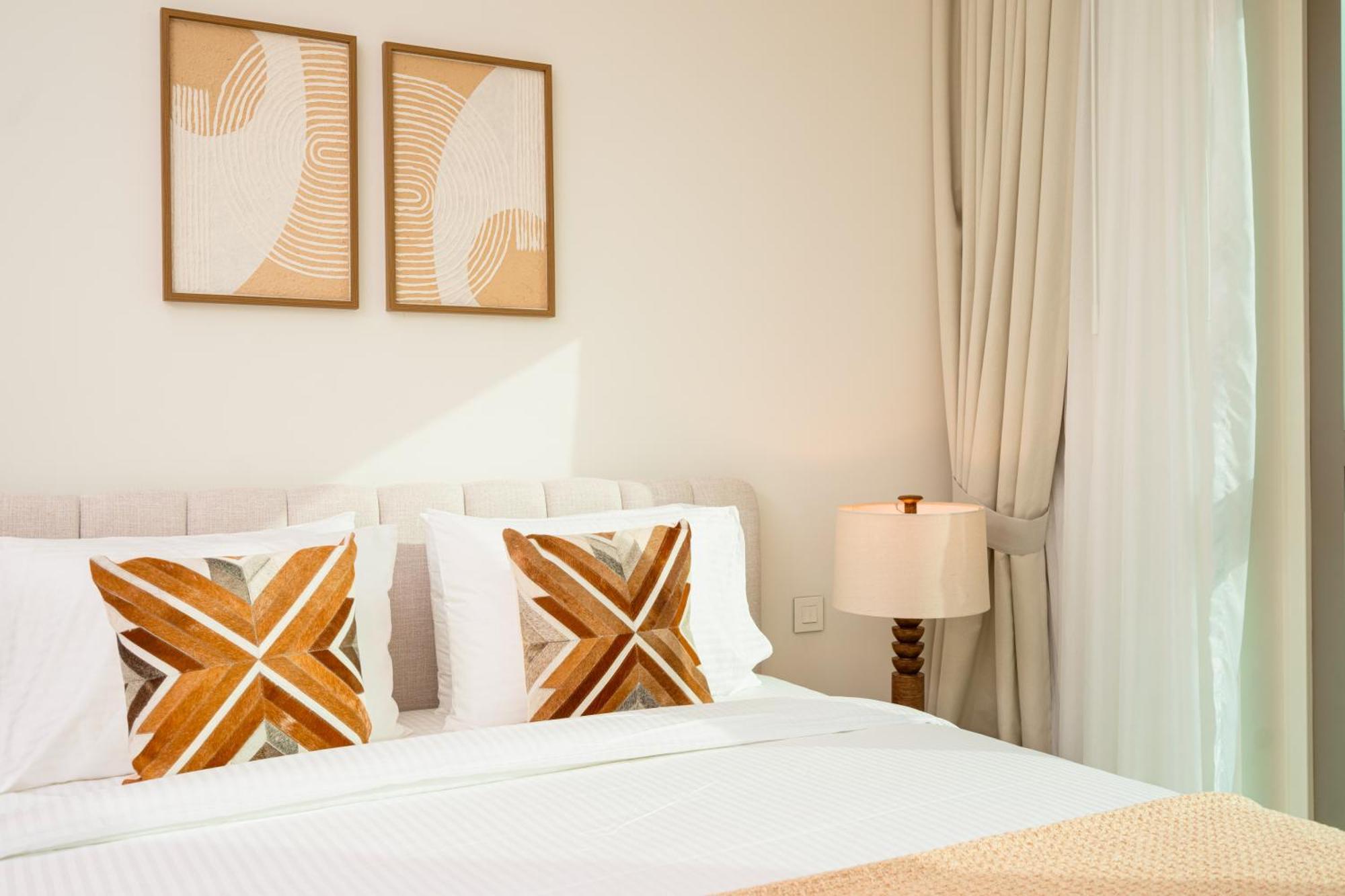 Prime Retreats @ Downtown Views By Emaar * Dubai