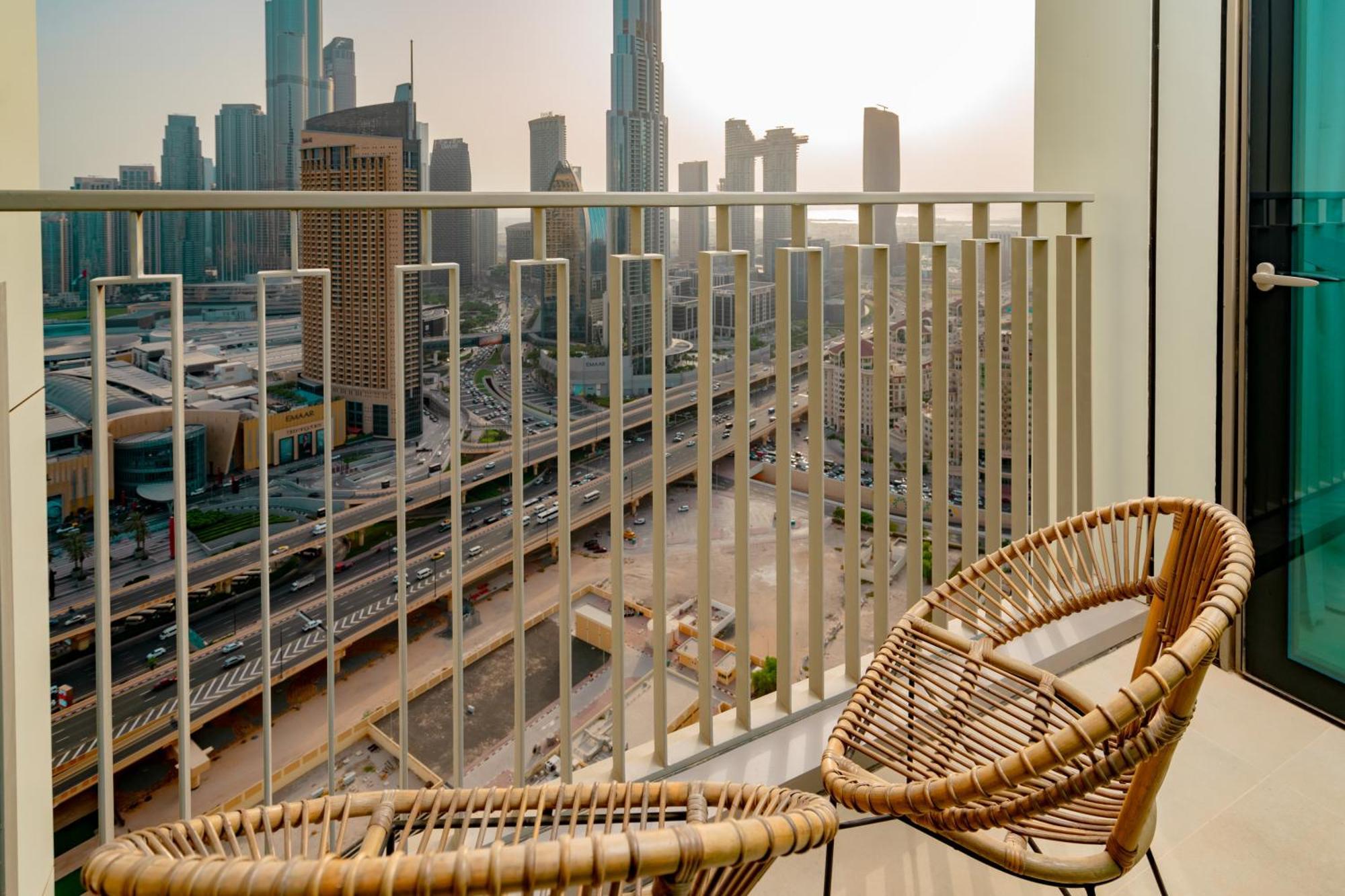 Prime Retreats @ Downtown Views By Emaar Apartment