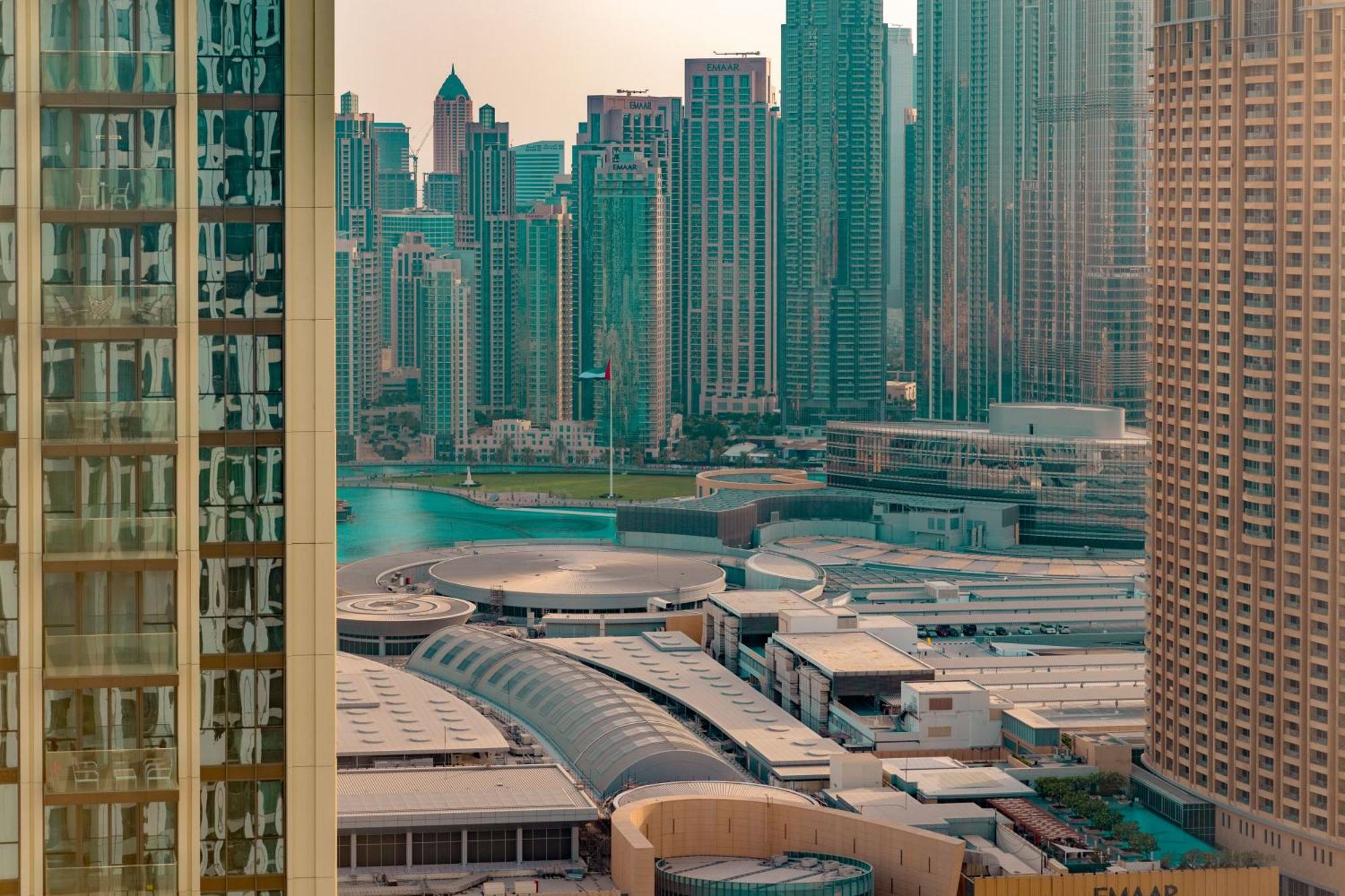 Prime Retreats @ Downtown Views By Emaar Apartment *