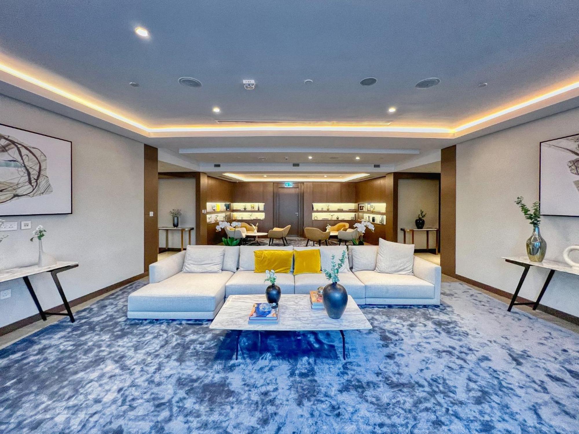 Spectacular Views Of Burj & Fountain - 2 Br Daire