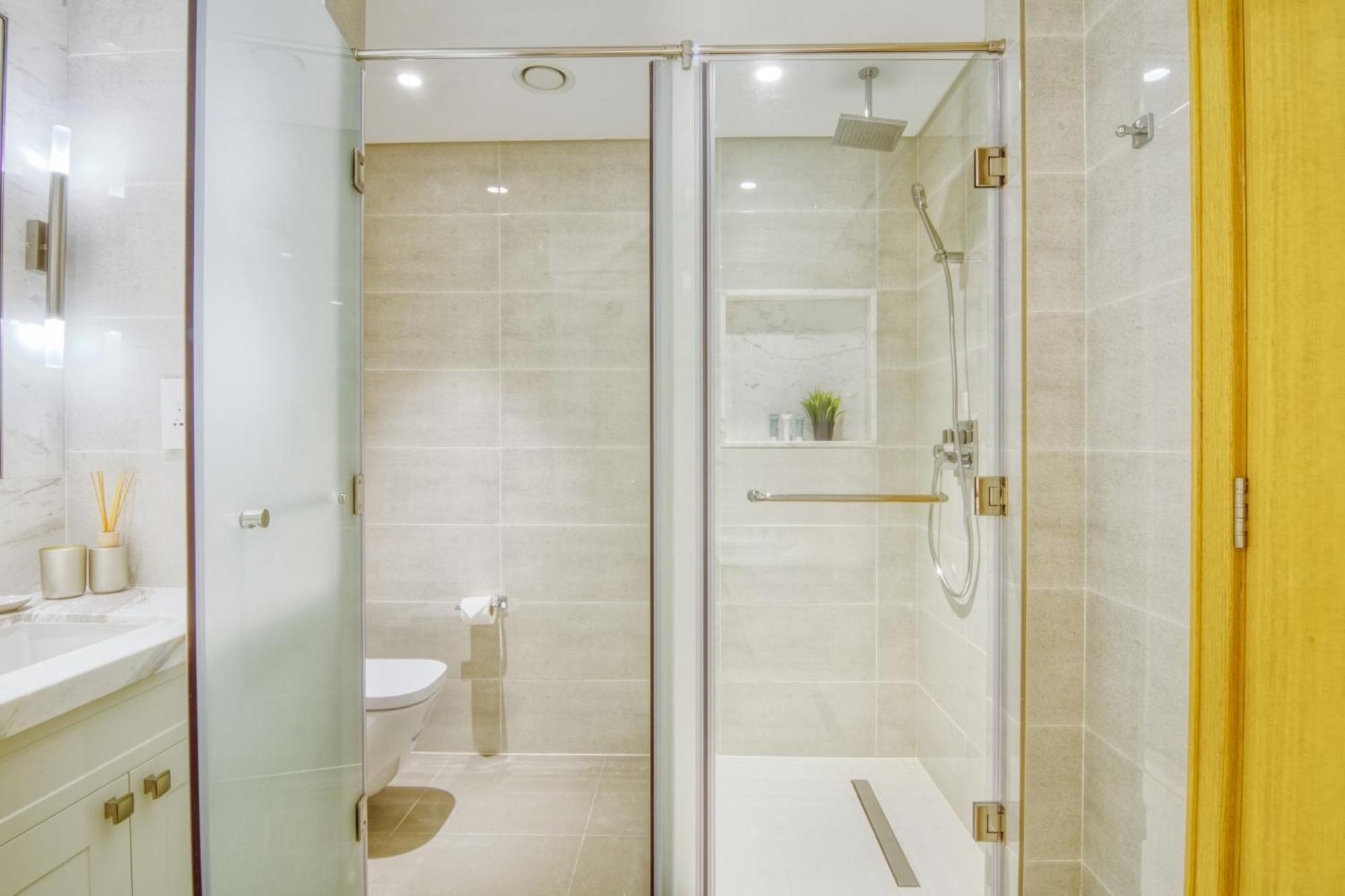 Spectacular Views Of Burj & Fountain - 2 Br Daire Dubai