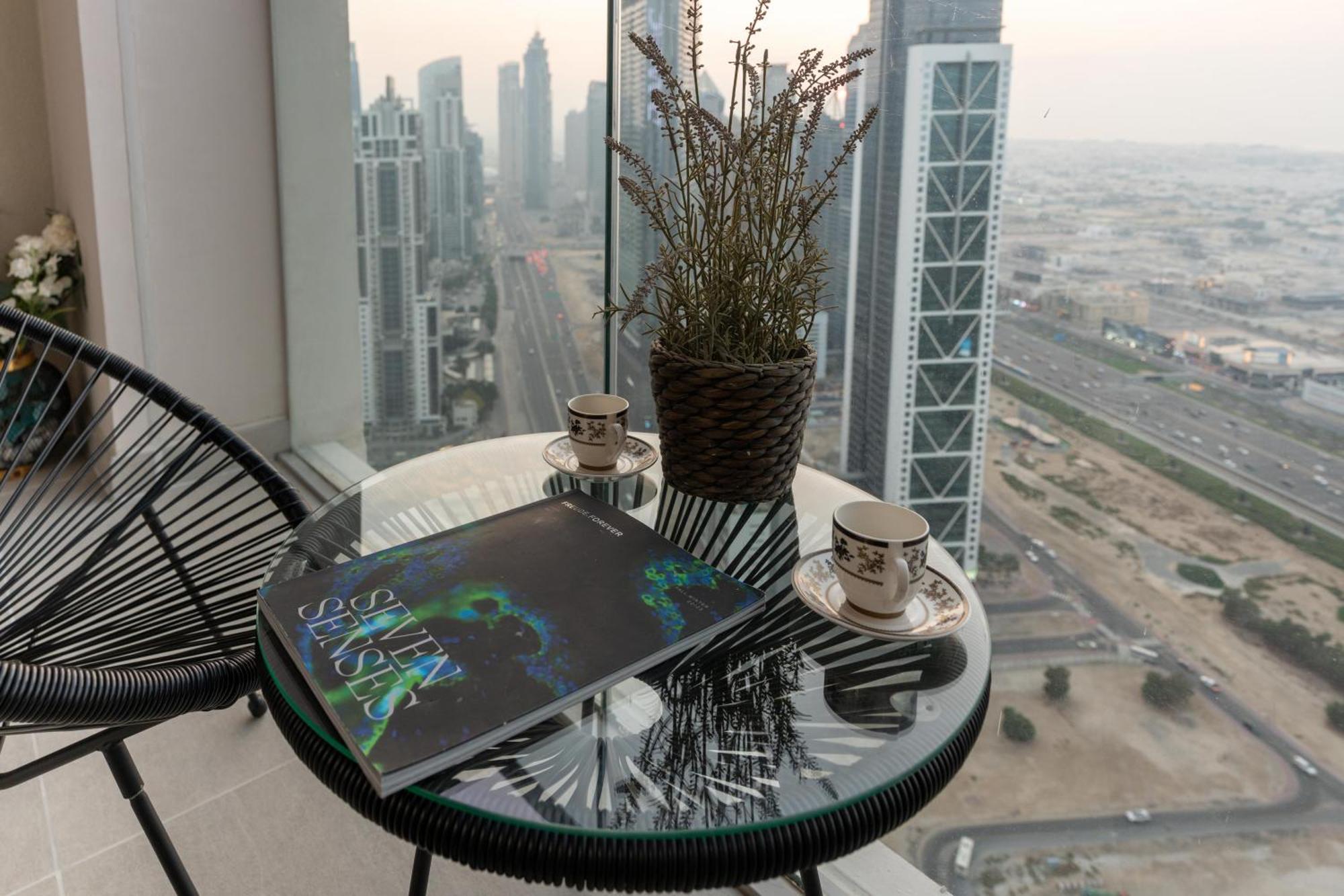 Ultimate / 2 Bedrooms / Sea Views / Downtown