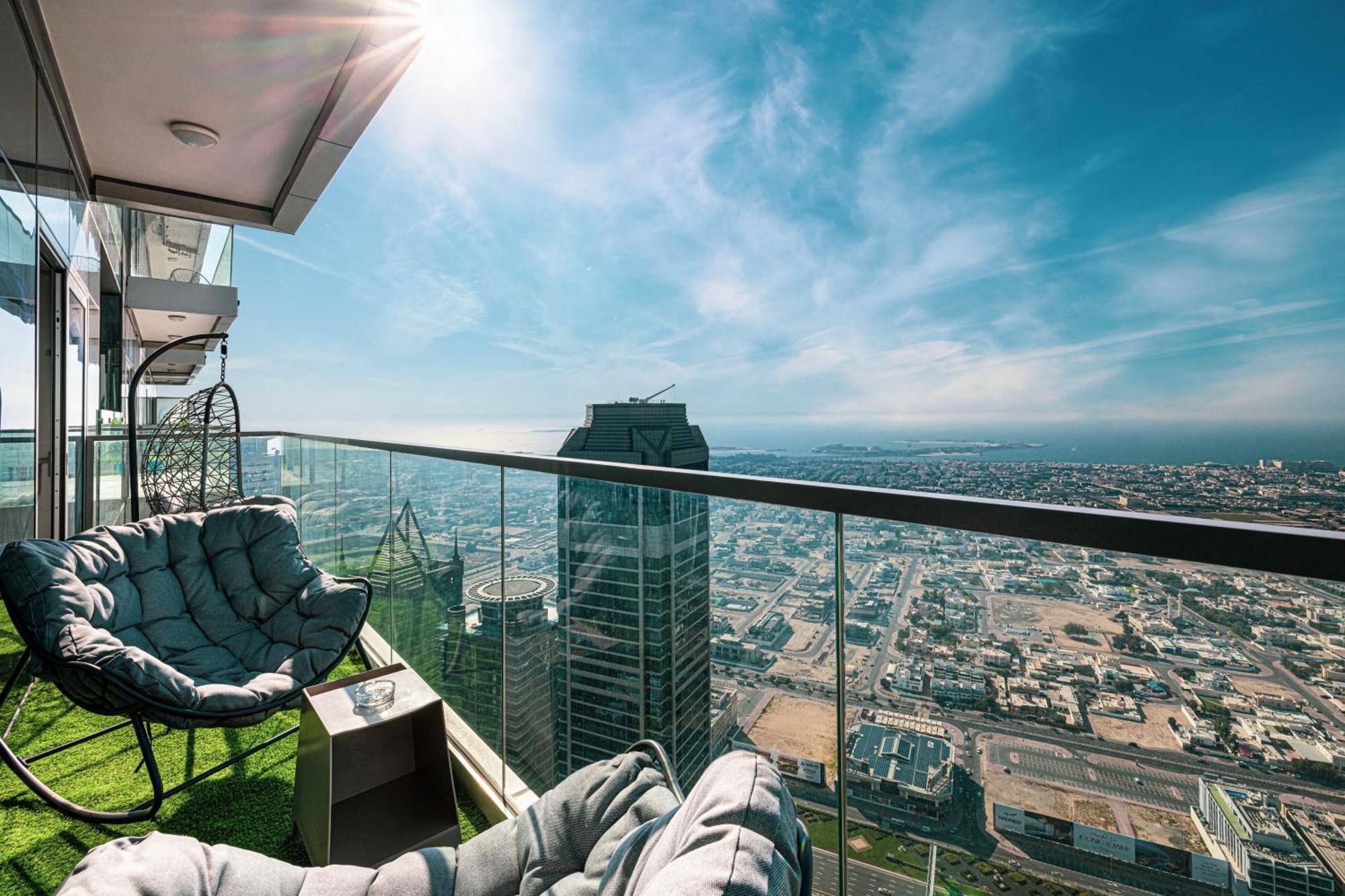 Highest Infinity Pool In Downtown *