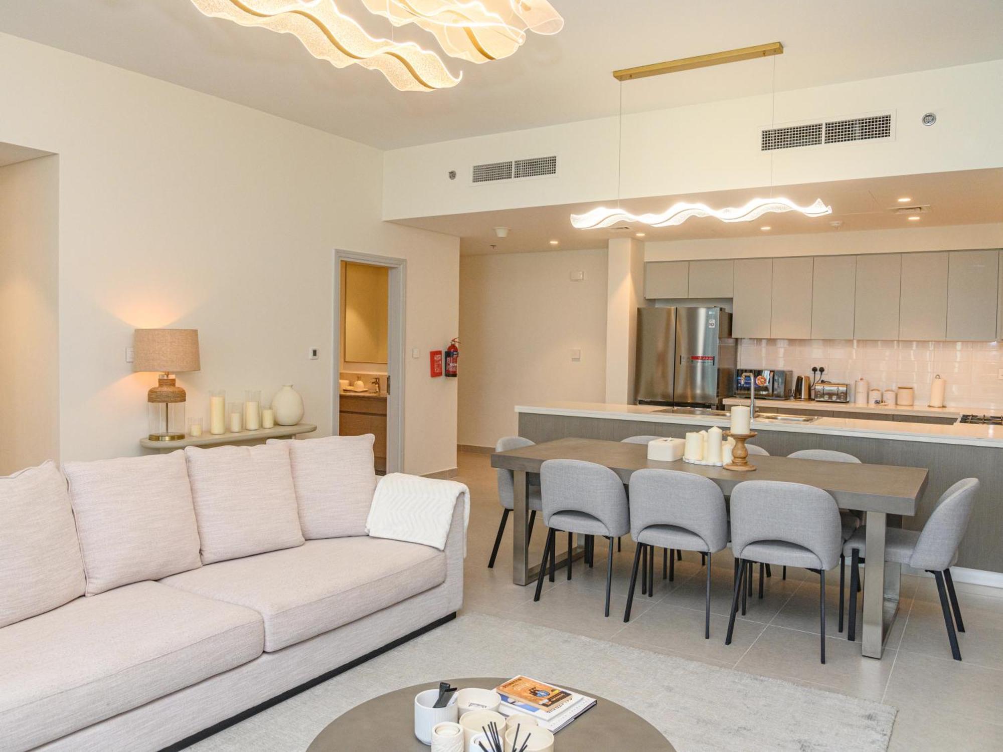 Ibia Homes - Stylish Downtown Escape 3br With Views Apartment