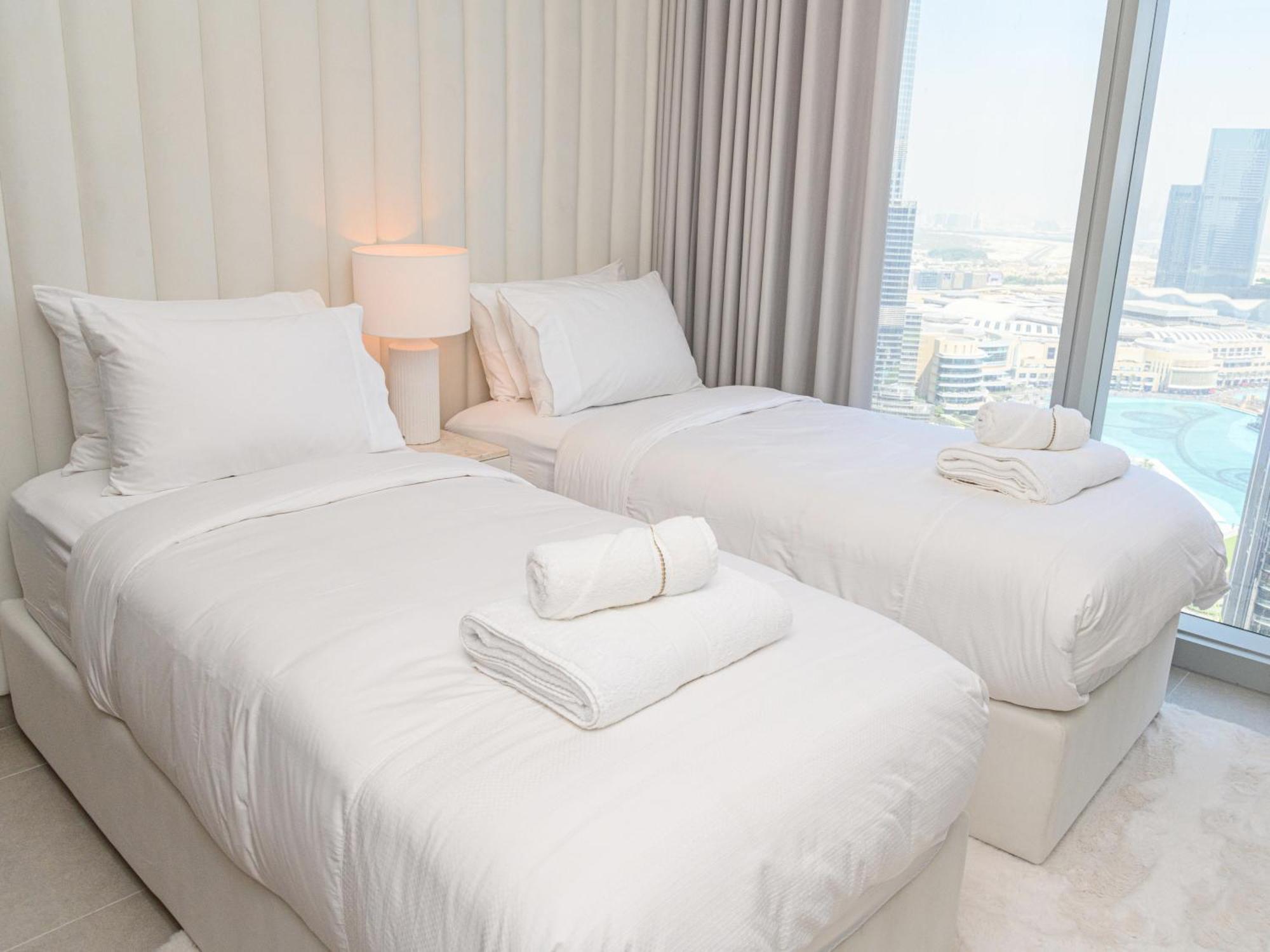 Ibia Homes - Stylish Downtown Escape 3br With Views