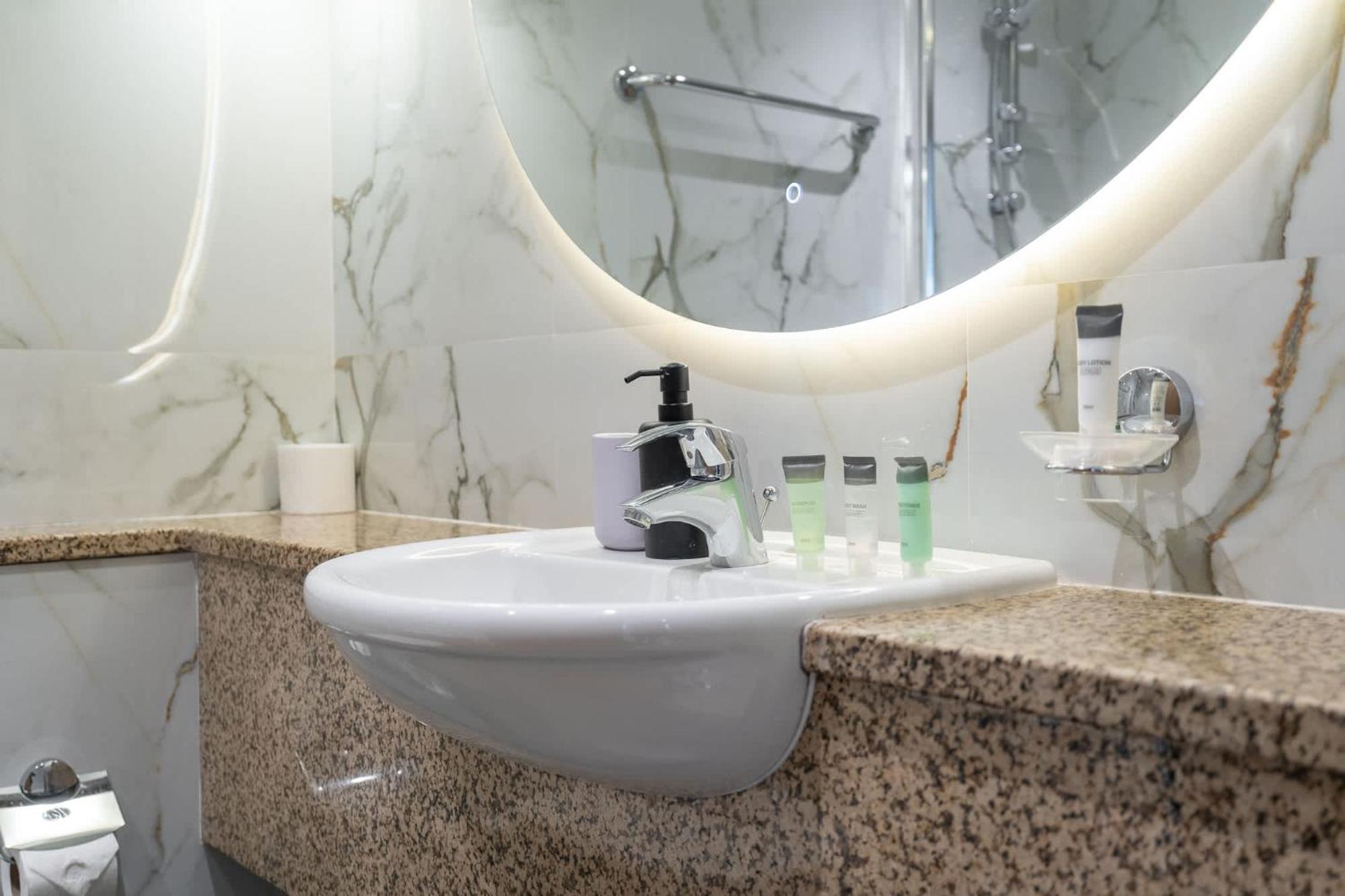 Daire Stylish With Impressive Decor And Furniture At Sky Garden! *