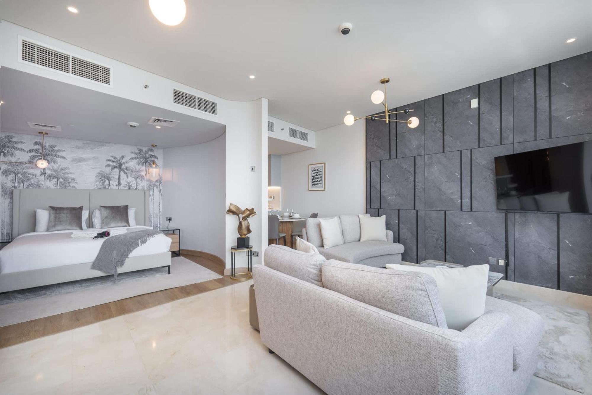 Stylish With Impressive Decor And Furniture At Sky Garden! Daire *