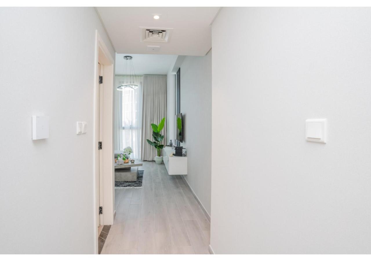 Apartment Modern 1br Noor 1 With Serene Outlook By Vibel Dubai