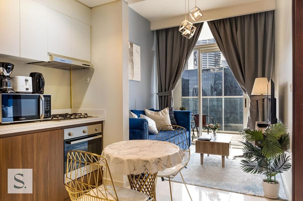 Aws Homes - Lux Gateaway Near Mall *