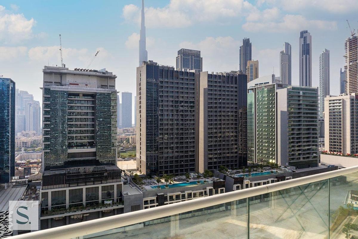 Aws Homes - Lux Gateaway Near Mall Apartment