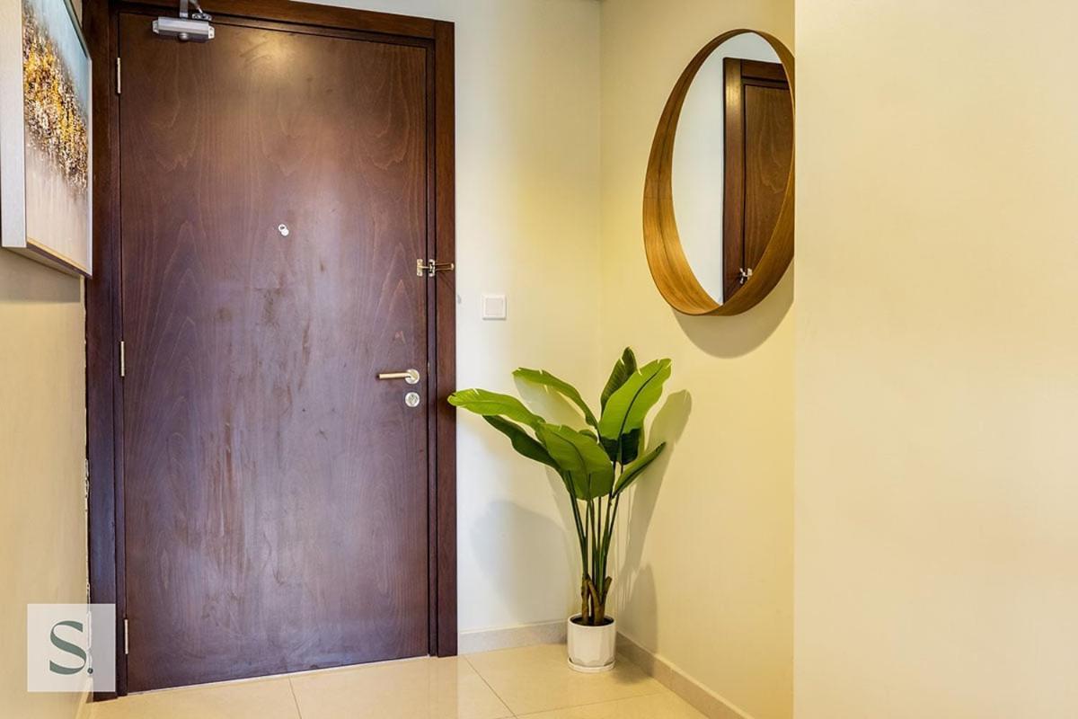 Apartment Aws Homes - Lux Gateaway Near Mall