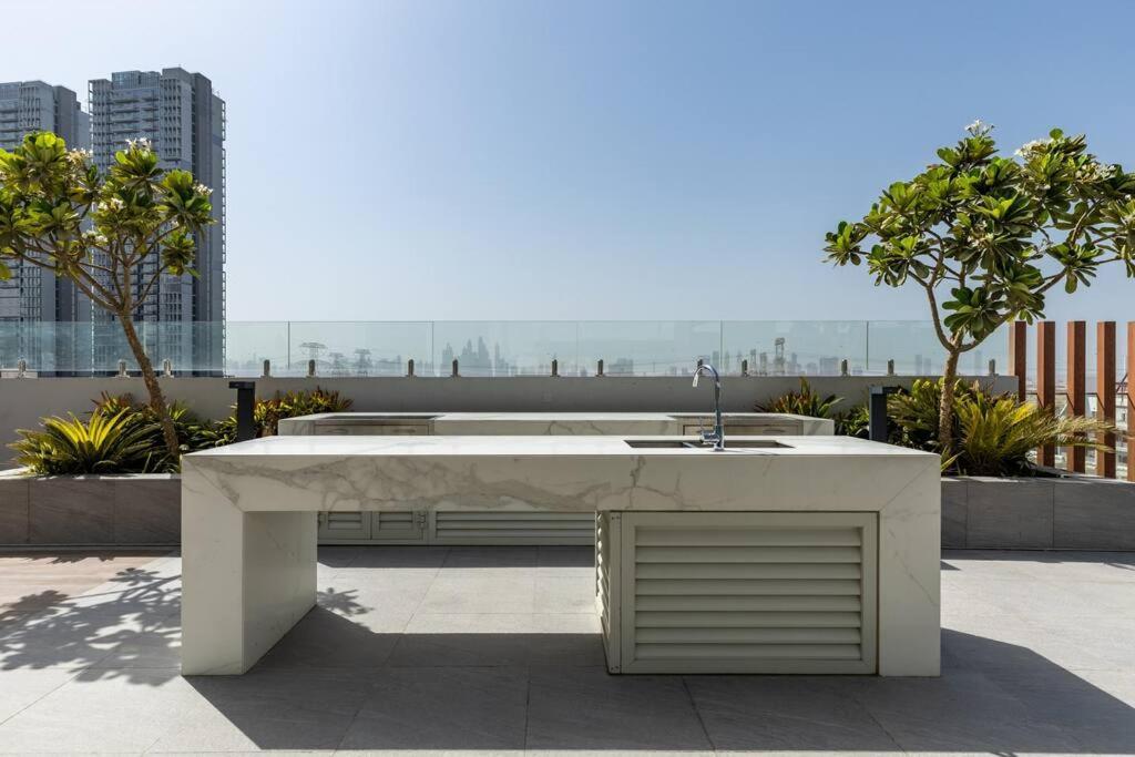 Apartment Waves - Elegant Oxford 212 In Jvc With Views
