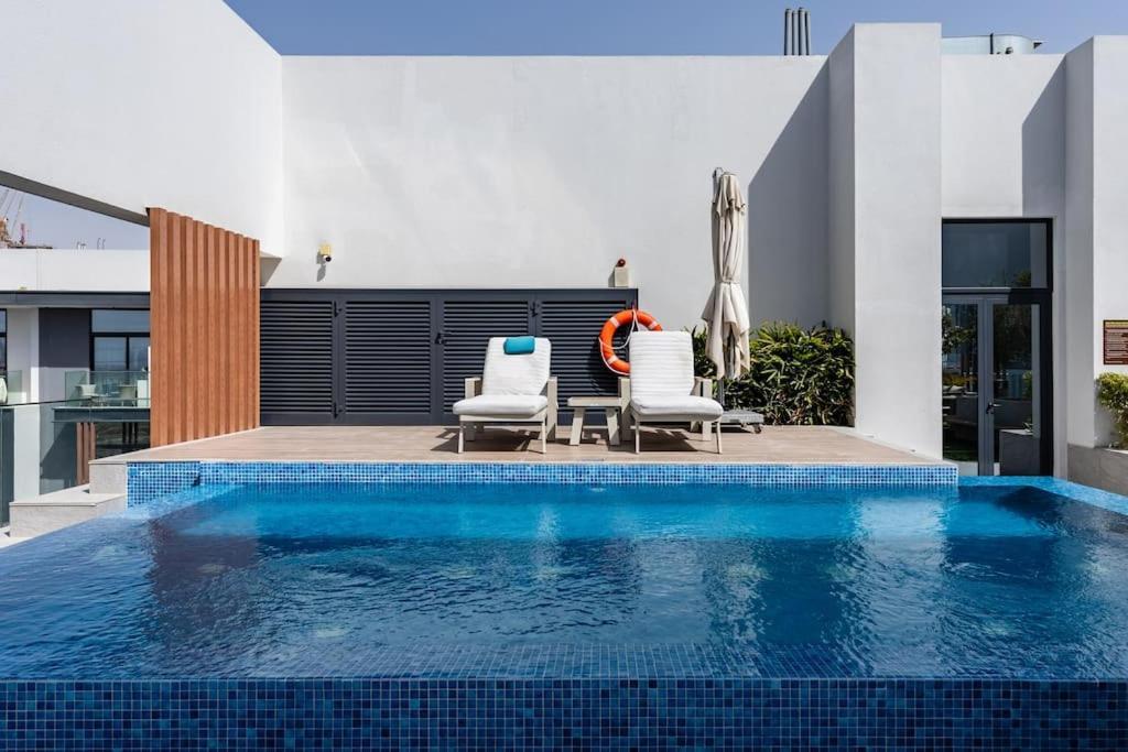 Apartment Waves - Elegant Oxford 212 In Jvc With Views Dubai