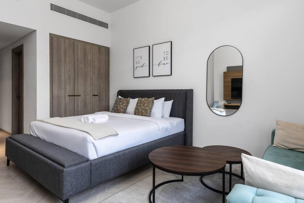 Apartment Waves - Elegant Oxford 212 In Jvc With Views Dubai