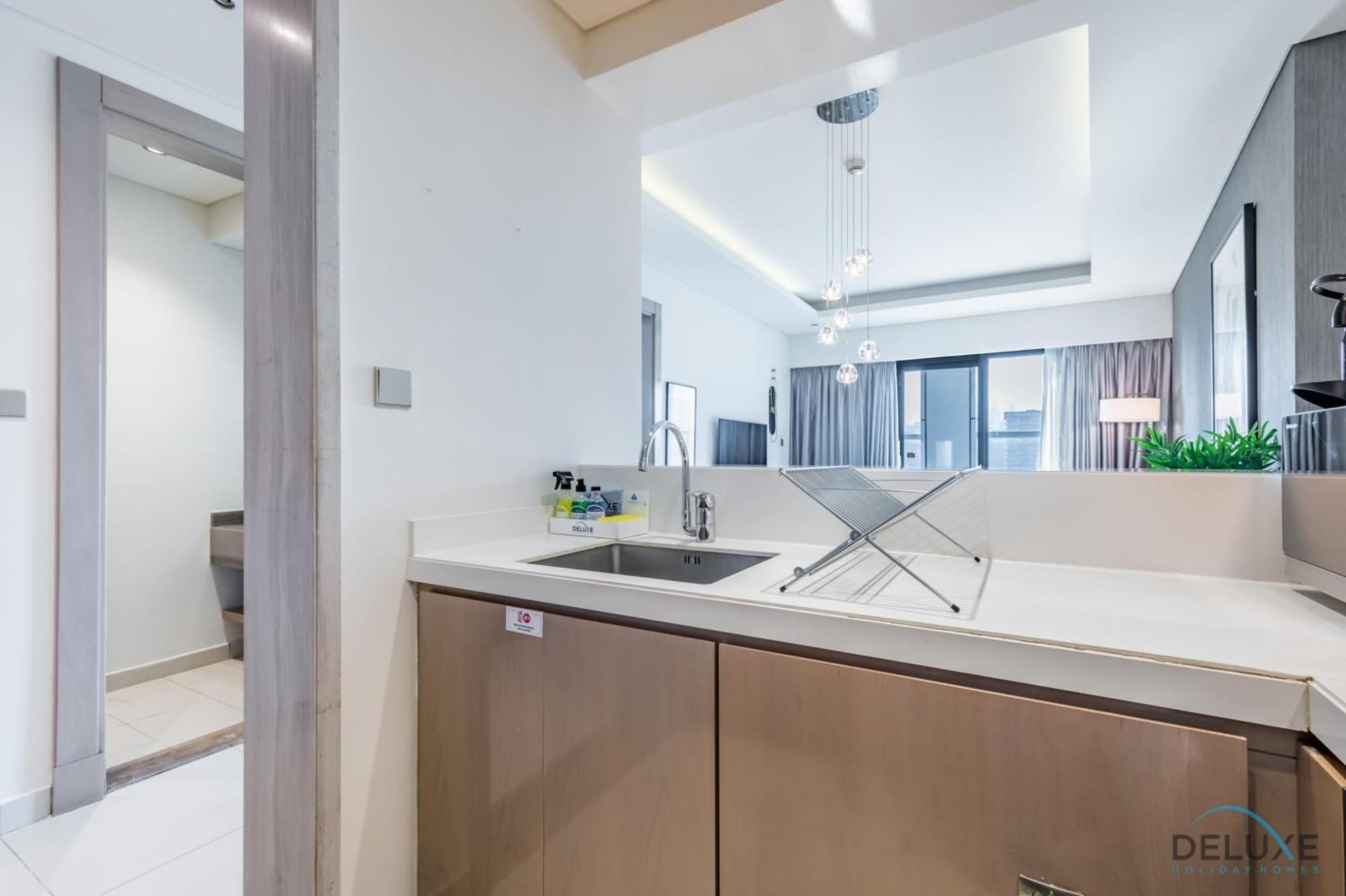 Stylish 1br In Damac Towers By Paramount B, Business Bay By Deluxe Homes *