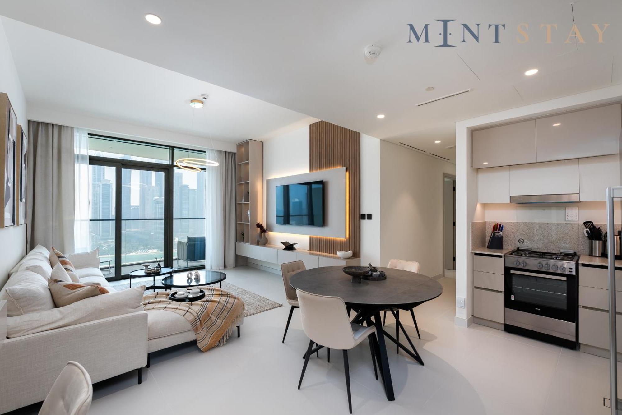Marina Vista 2, Emaar Beachfront - Mint *