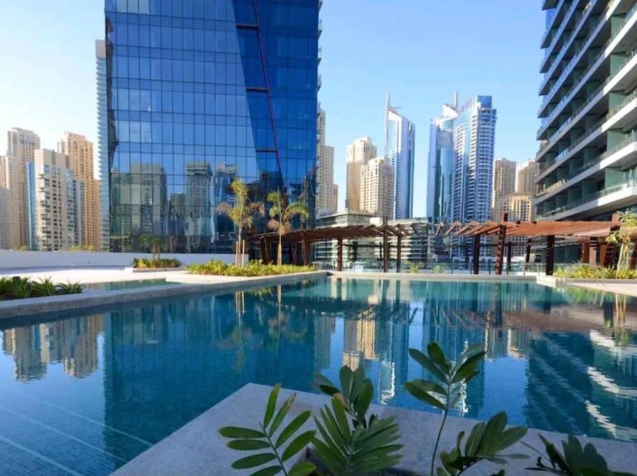 Apartment Bright & Serene Flat In The Marina, By Only Dubai
