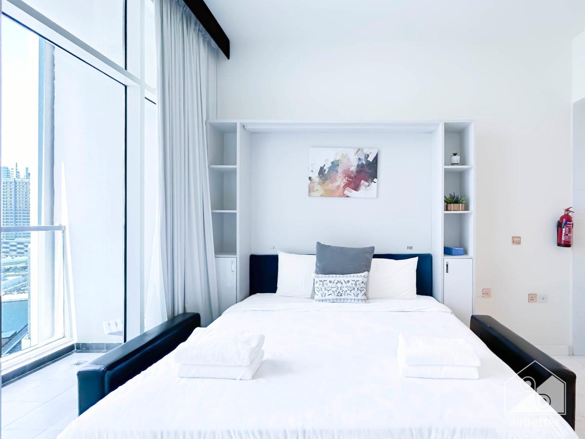 Chic Retreat In Business Bay *