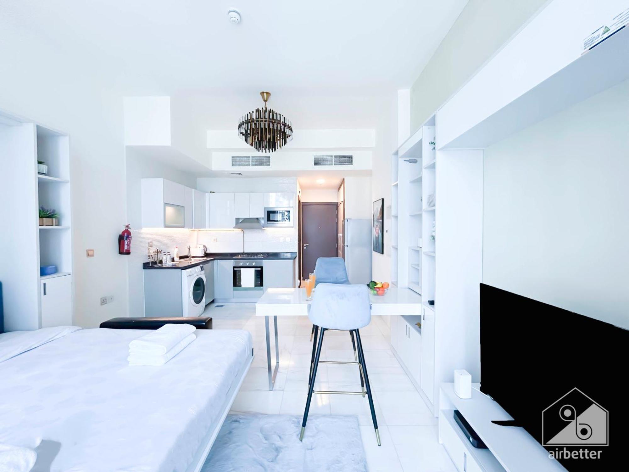 Chic Retreat In Business Bay * Dubai