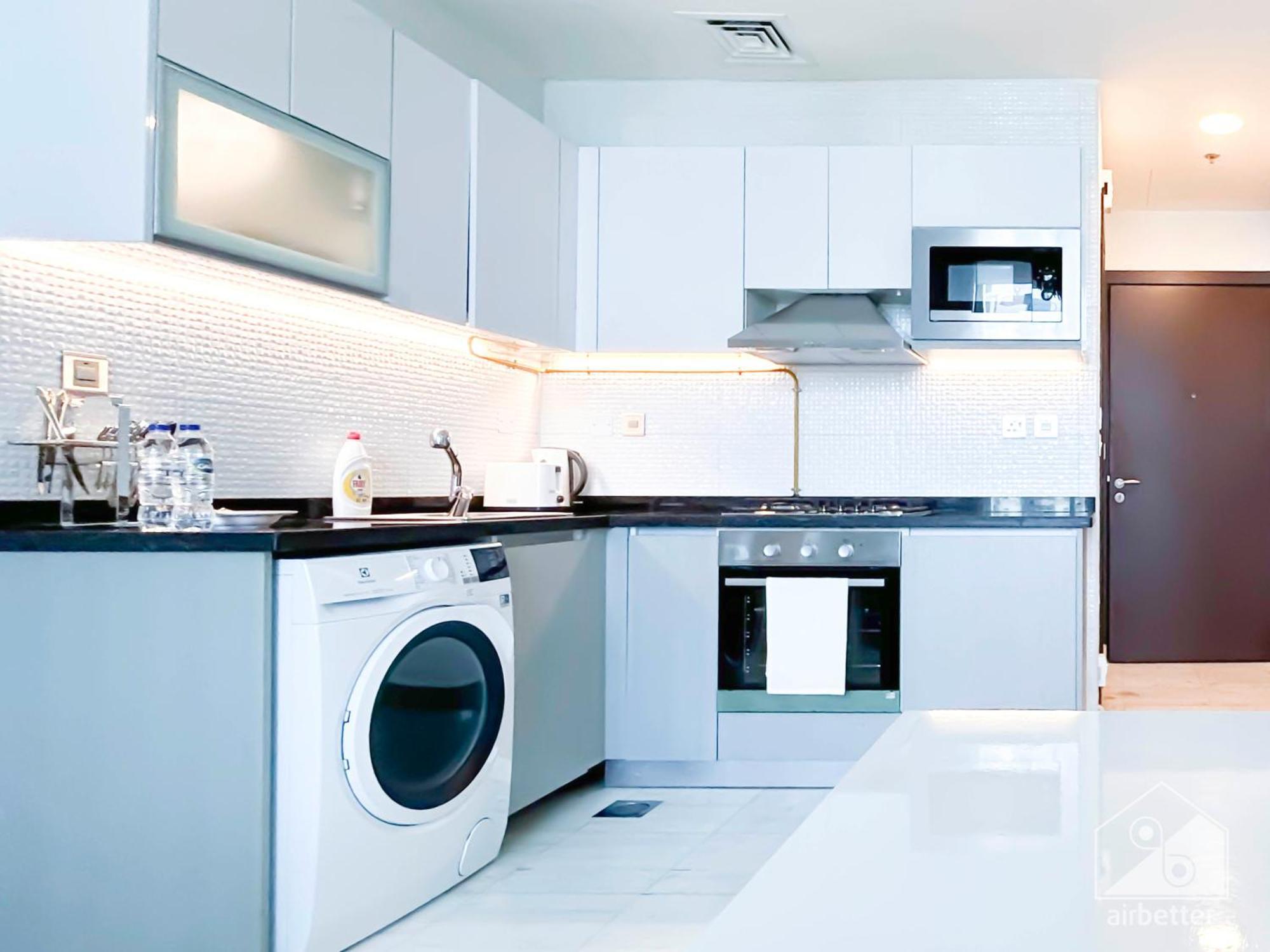 Chic Retreat In Business Bay