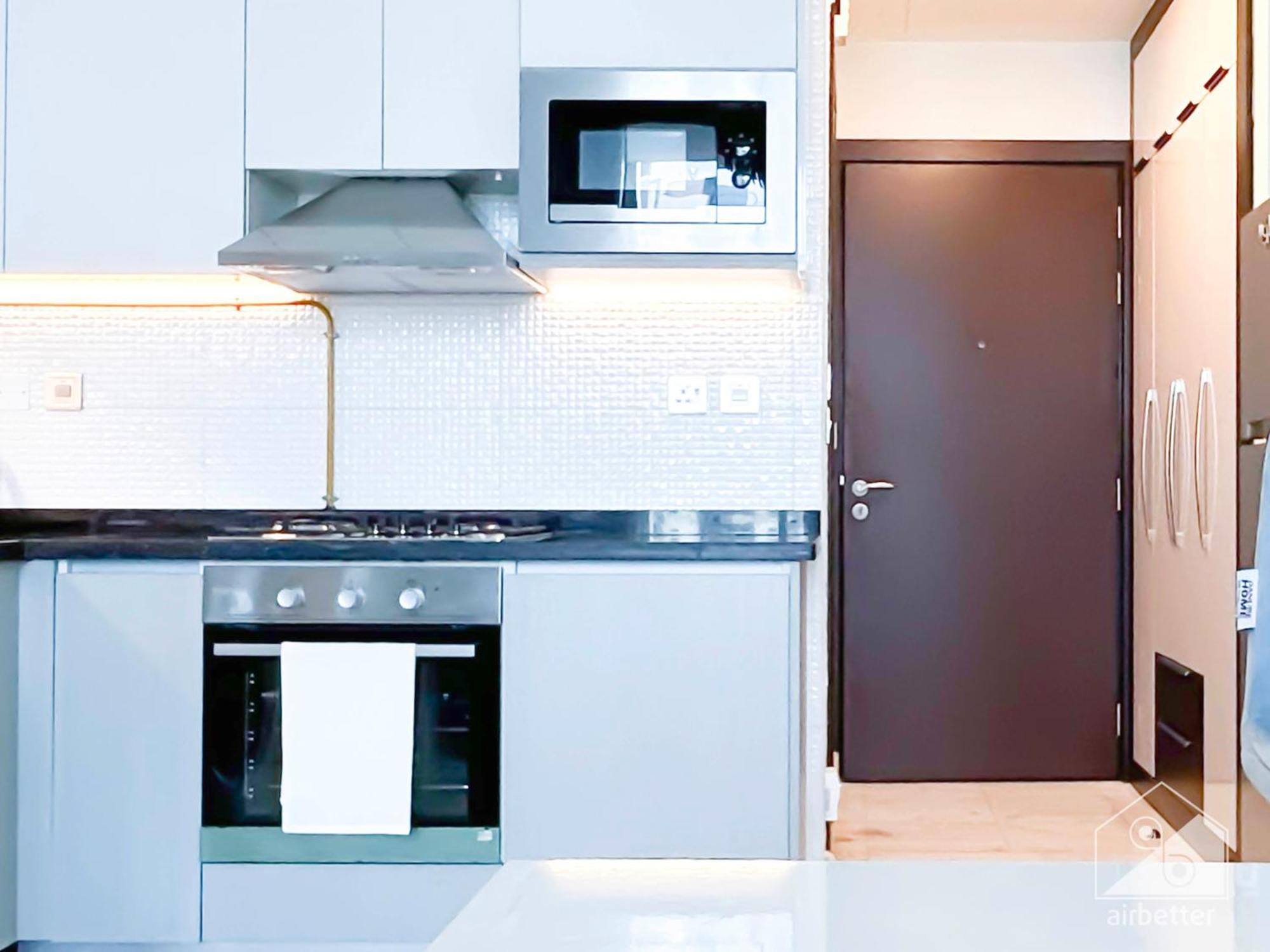 Chic Retreat In Business Bay Apartment *