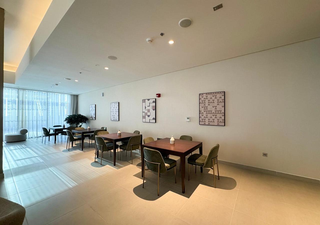 Kinfolk Homes - 5-star Family Stay, 8 Minutes Walk To Mall & Burj Khalifa Dubai