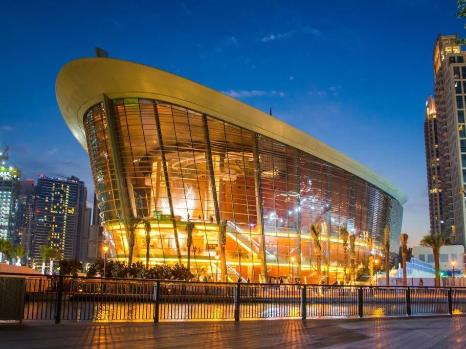 Kinfolk Homes - 5-star Family Stay, 8 Minutes Walk To Mall & Burj Khalifa
