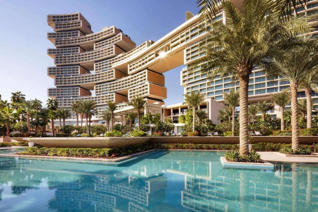Kinfolk Homes - 5-star Family Stay, 8 Minutes Walk To Mall & Burj Khalifa * Dubai