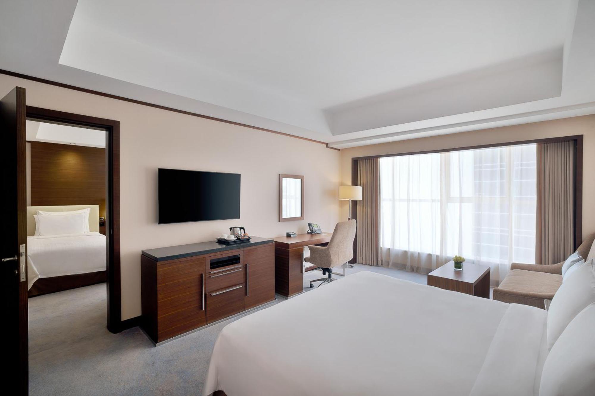 Grand Millennium Hotel 5*