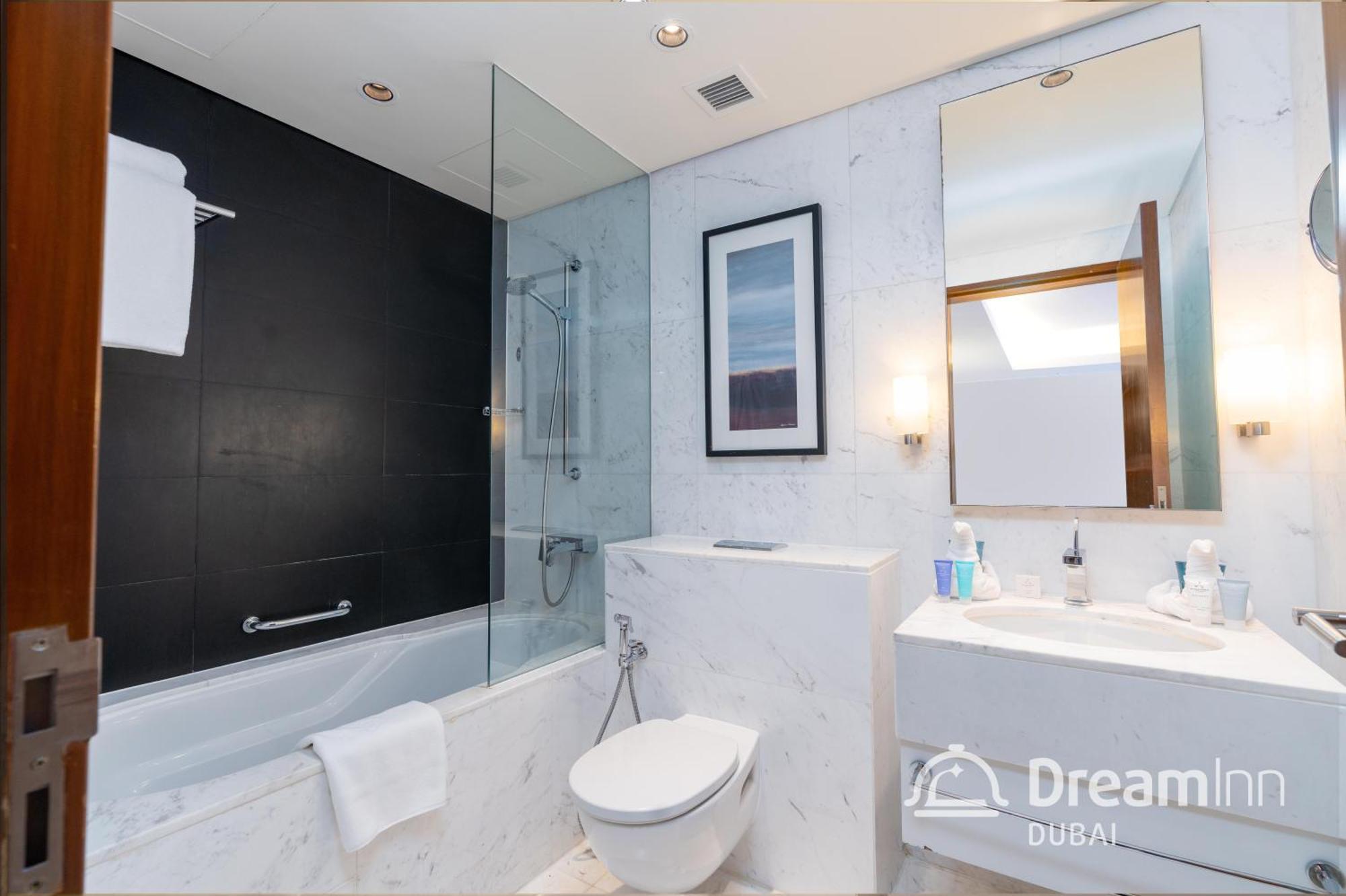 Dream - Fashion Avenue Residences Formerly Address Mall * Dubai