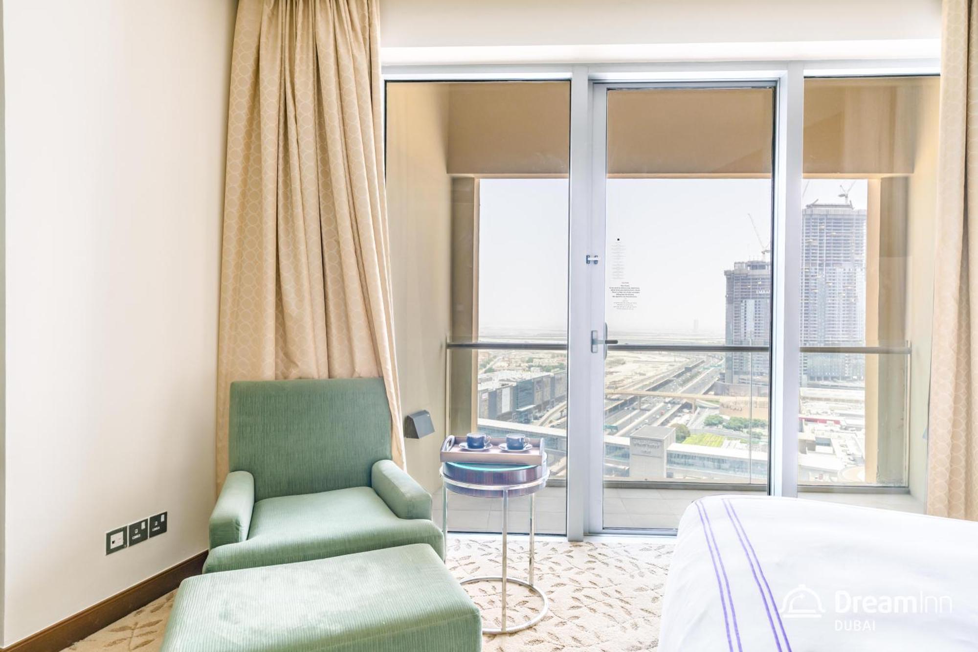 Dream - Fashion Avenue Residences Formerly Address Mall Dubai